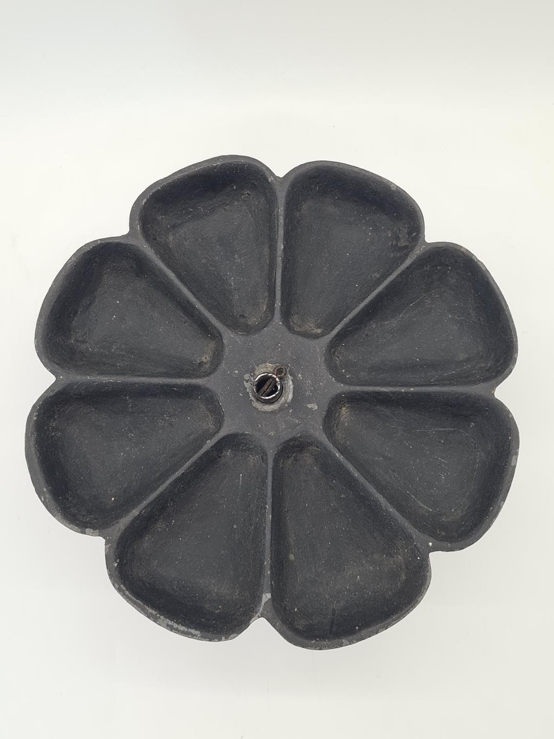 Rotating cobbler's organizer, black cast iron, USA, early 20th c. - 373997