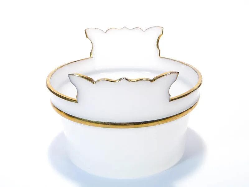 Jardiniere Biedermeier, white opaline glass, Austria, 19th c. - 27223