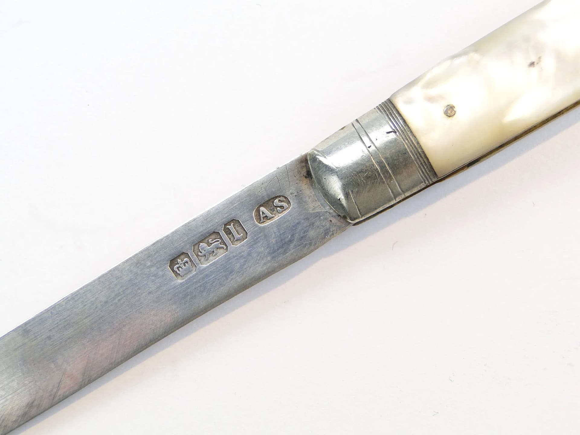 Perłowy scyzoryk srebrny, Sheffield, Anglia, lata 20. - 27202