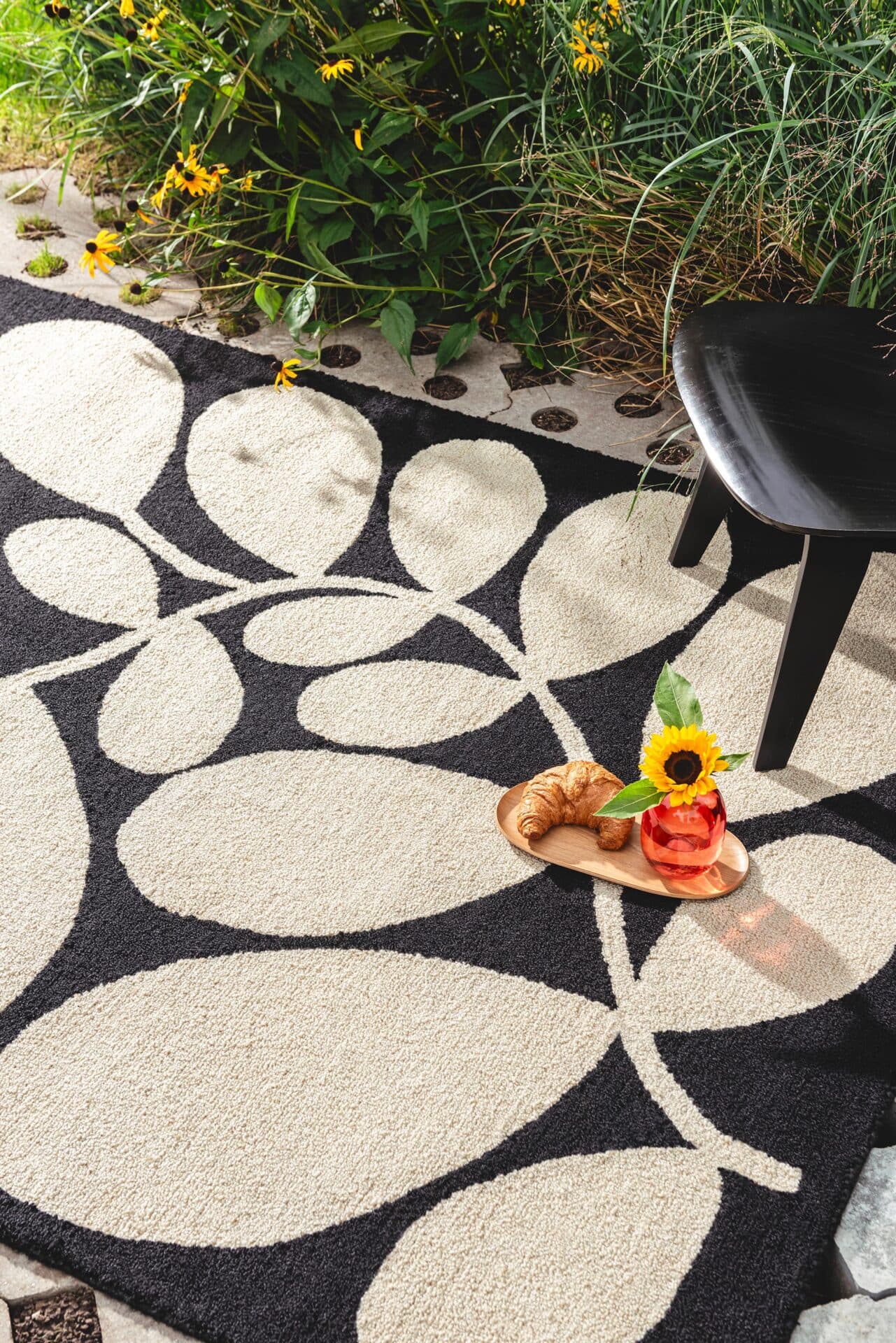 Dywan zewnętrzny Sycamore Black beżowy, czarny 140x200, Orla Kiely - 375167