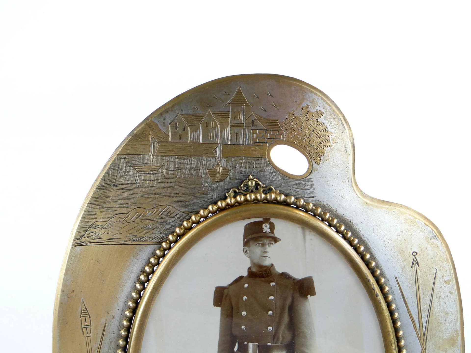 Photo frame, painter's palette, copper brass, France, 19th c. - 27417