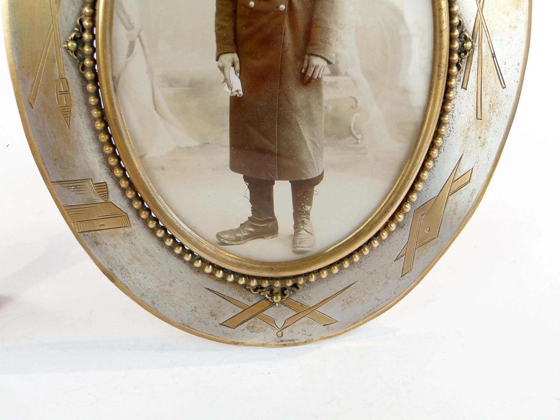 Photo frame, painter's palette, copper brass, France, 19th c. - 27418