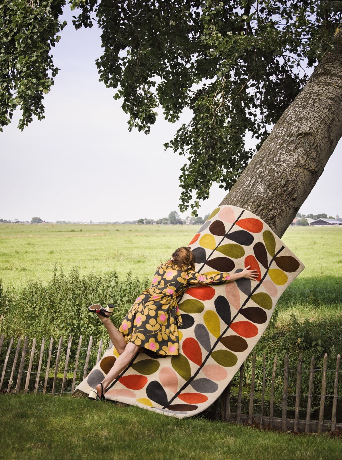 Dywan Classic Multi Stem biały, zielony, żółty, pomarańczowy, różowy, szary, brązowy, niebieski 120x180 cm, wełna, Orla Kiely - 375514