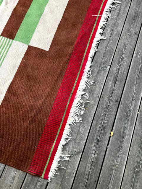 Dywan, geometryczny, brązowy czerwony zielony biały, wełna, Czechosłowacja, lata 60., 335x240 cm - 377209