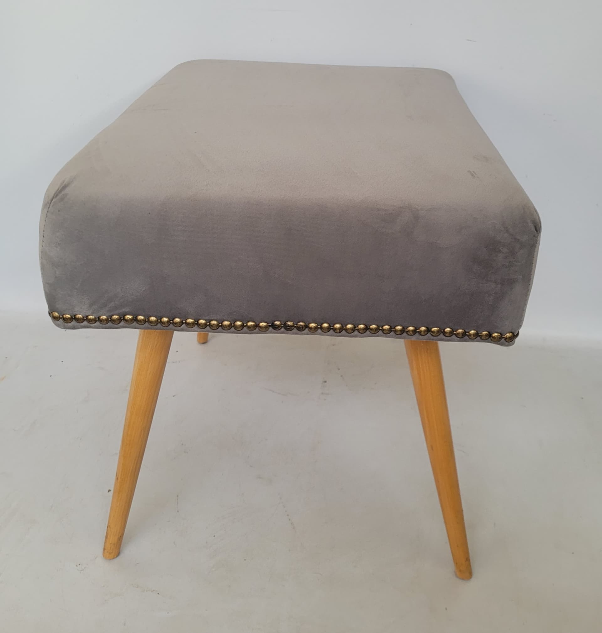 Stool Patyczak, grey velvet, light beech, Poland, 1970s. - 377278