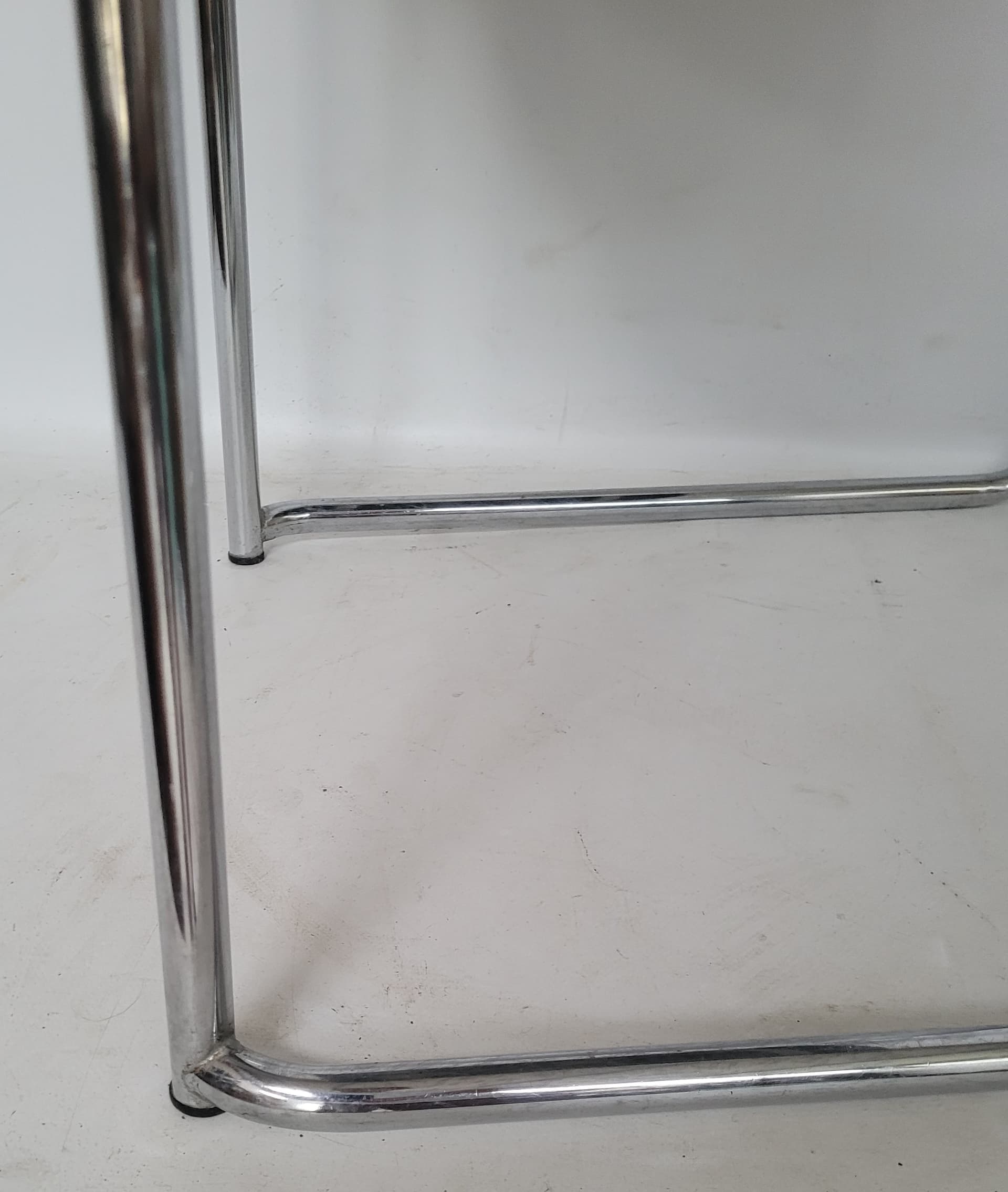 Krzesło Bauhaus, skóra ekologiczna czarna, stal chromowana, Włochy, lata 70. - 377301