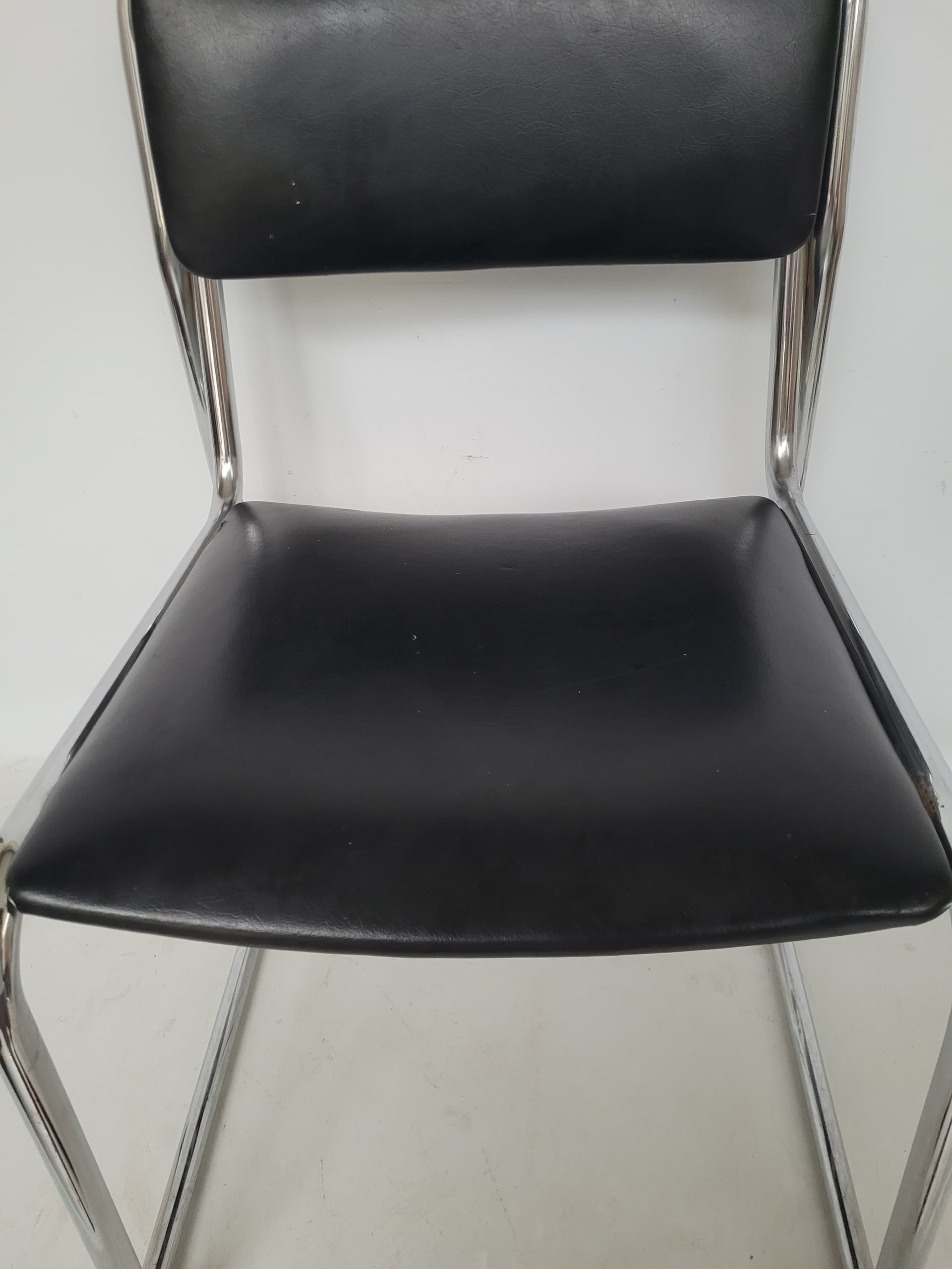 Krzesło Bauhaus, skóra ekologiczna czarna, stal chromowana, Włochy, lata 70. - 377306