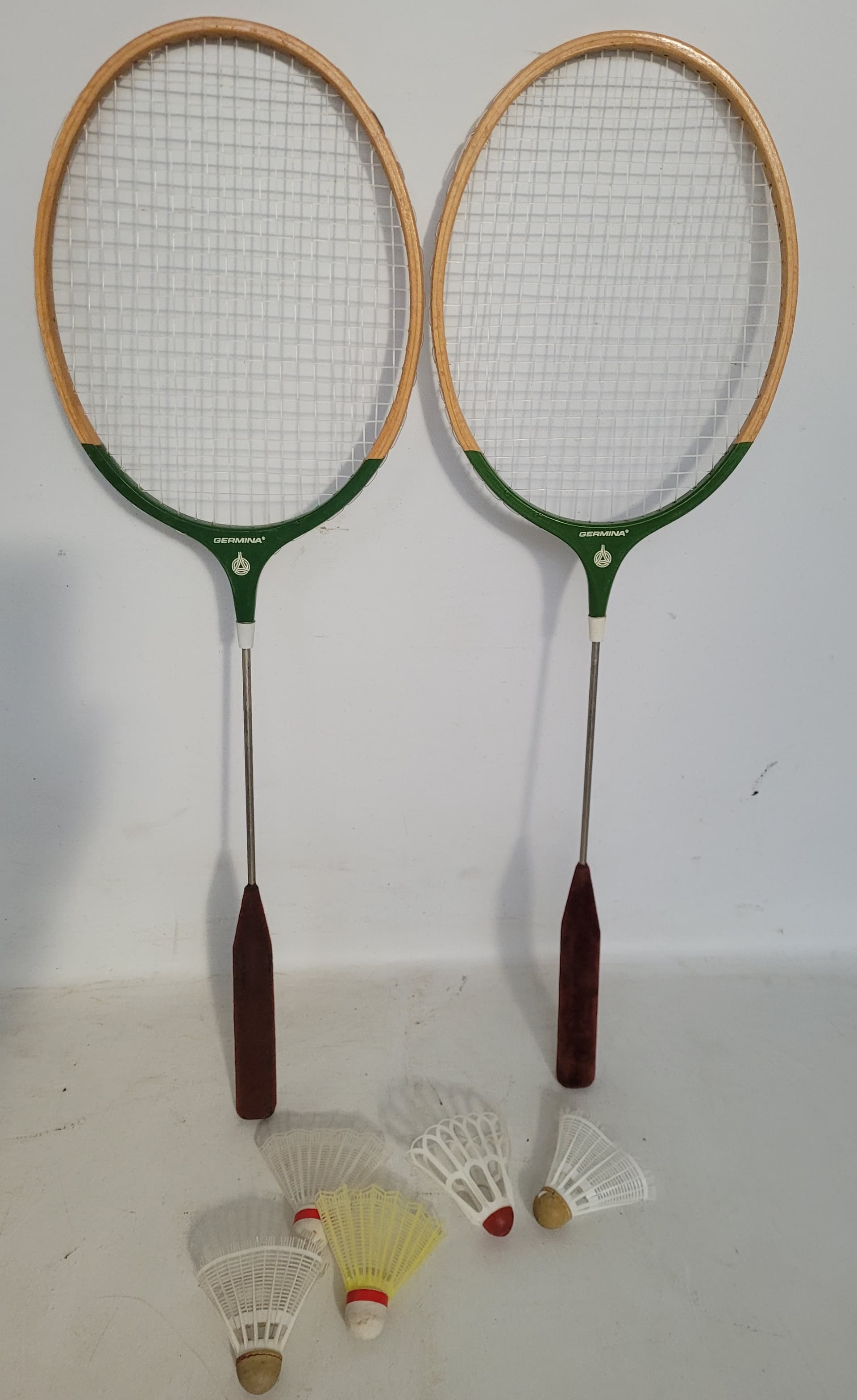 Set of two badminton rackets, brown wood, stainless steel, Germania, 1970s - 377339