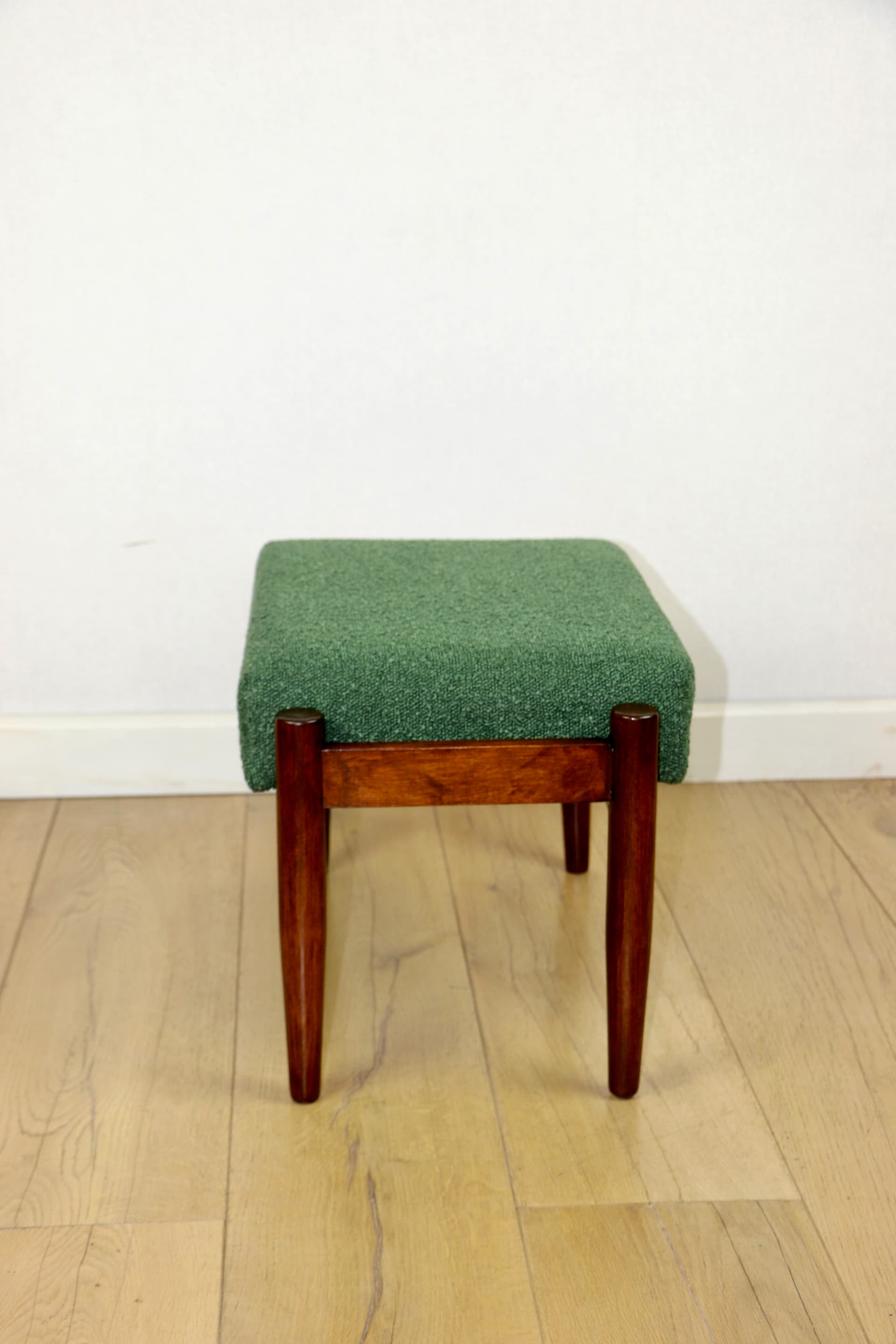 Stool, green bouclé, brown beech, by E. Homa, Poland, 1970s - 377467