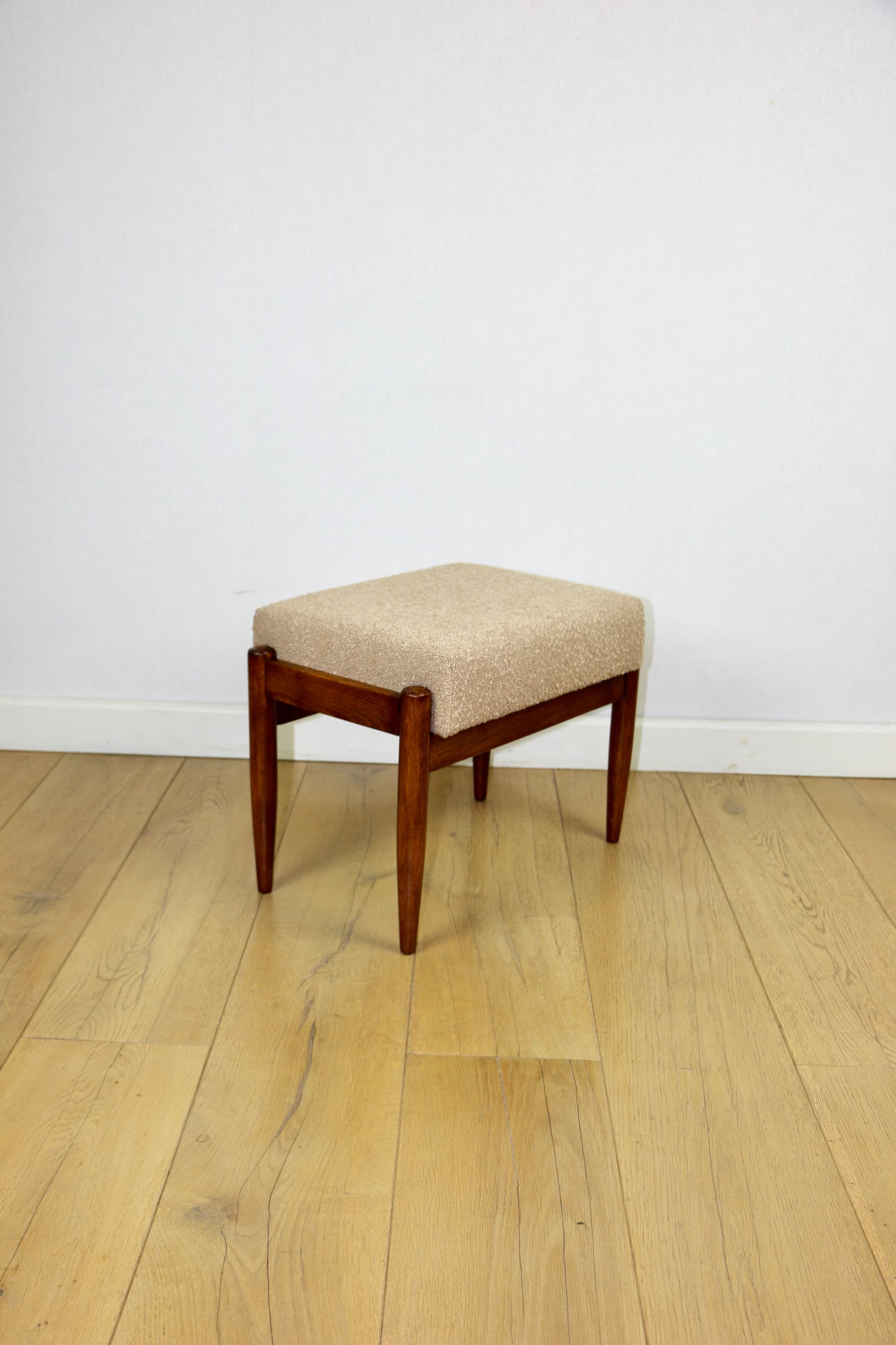 Stool, beige-gold bouclé, brown beech, by E. Homa, Poland, 1970s - 377490