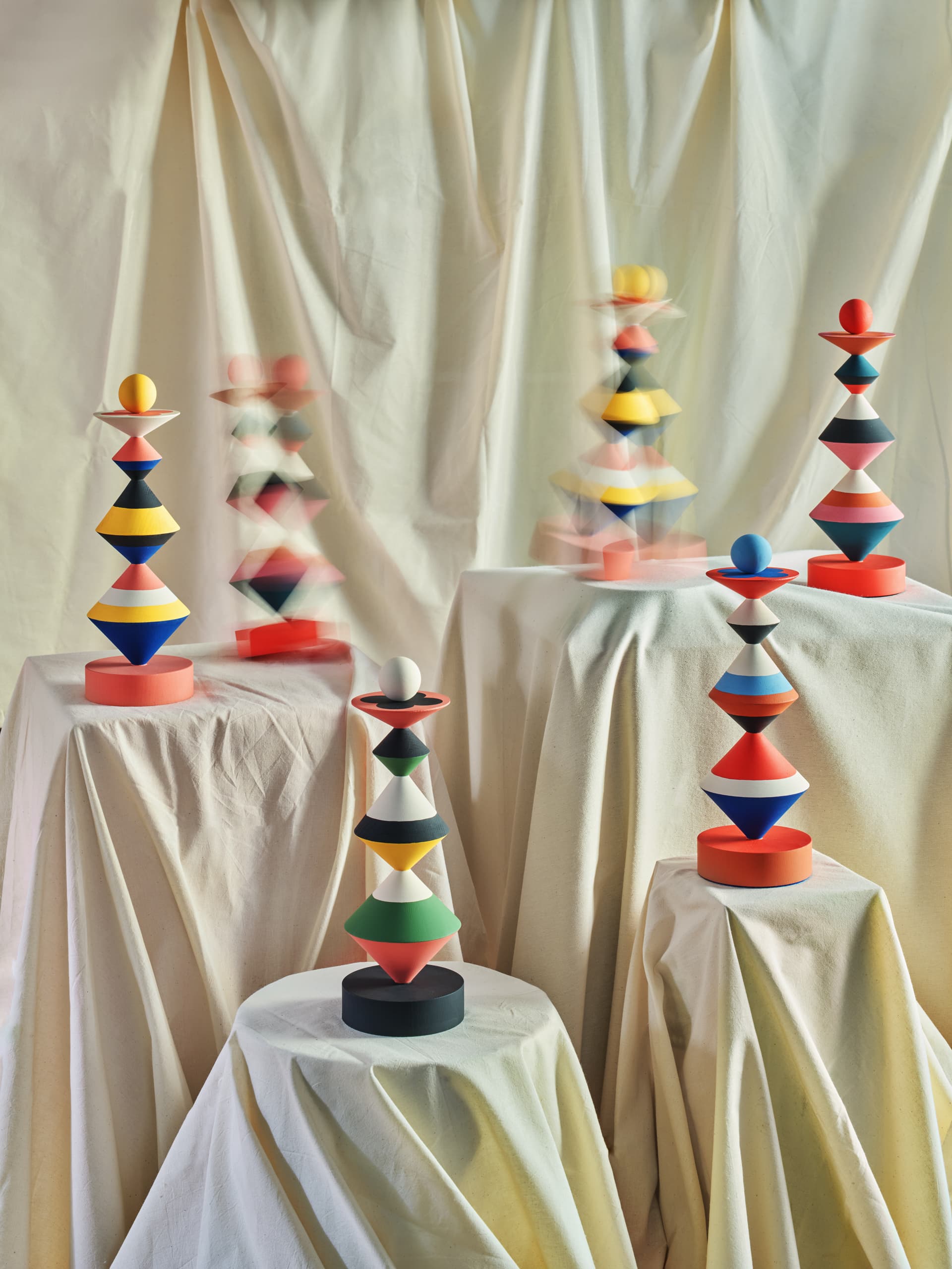 Totem Pląsy Polskie Oberek, proj. A. Pietrzyk & K. Skowrońska, Totem Studio - 3148