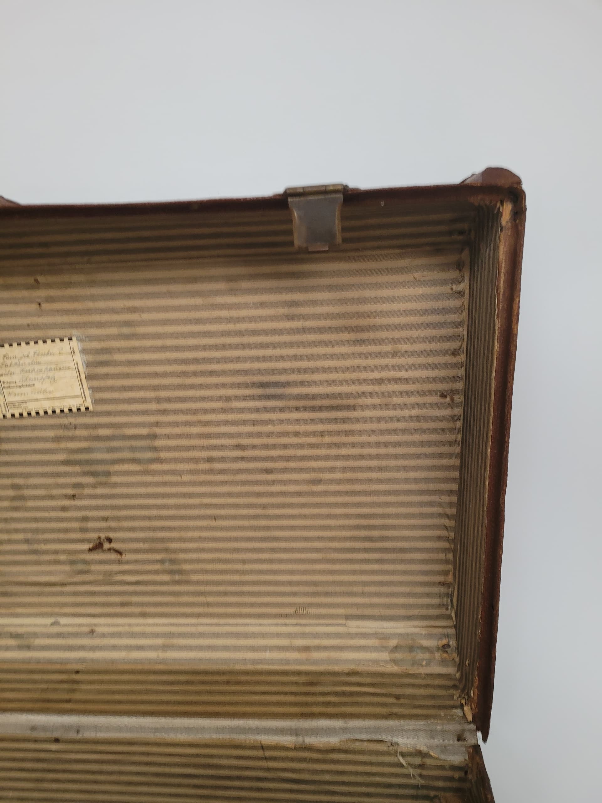Travel trunk, brown, canvas, wood, leather, brass, 1920s - 377604