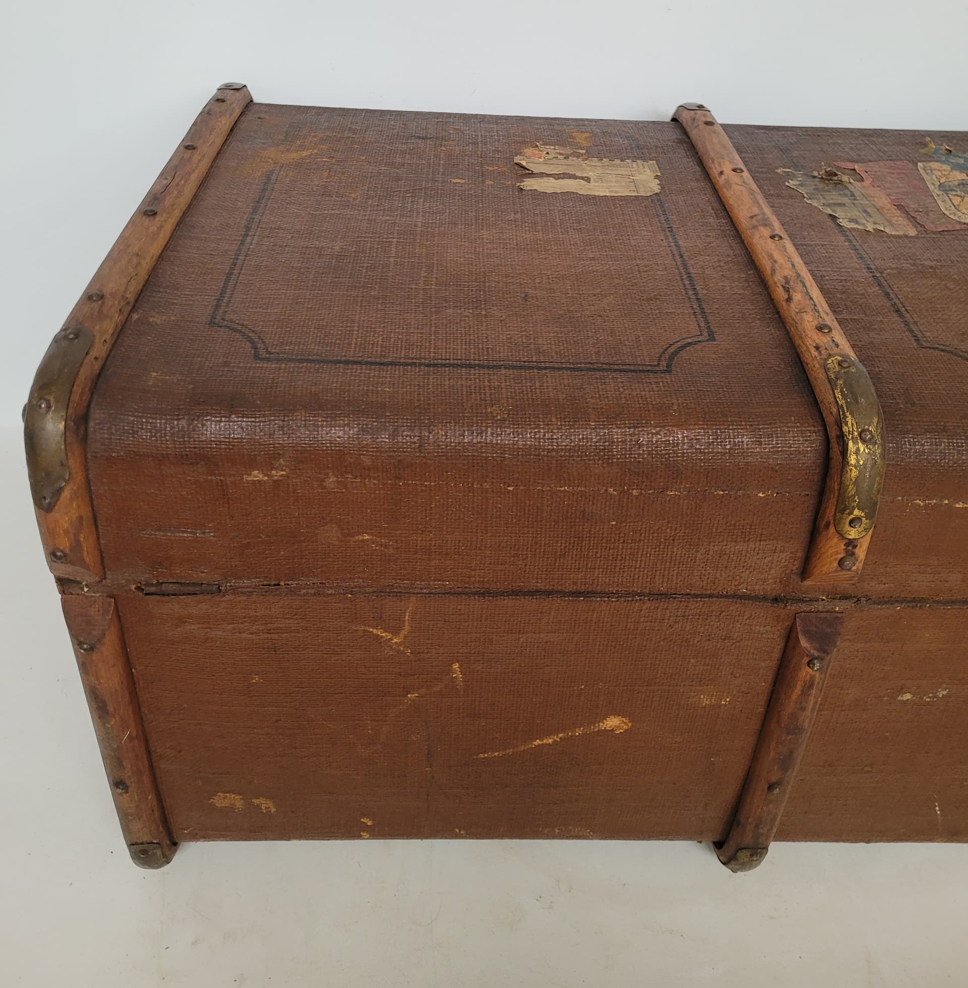 Travel trunk, brown, canvas, wood, leather, brass, 1920s - 377614