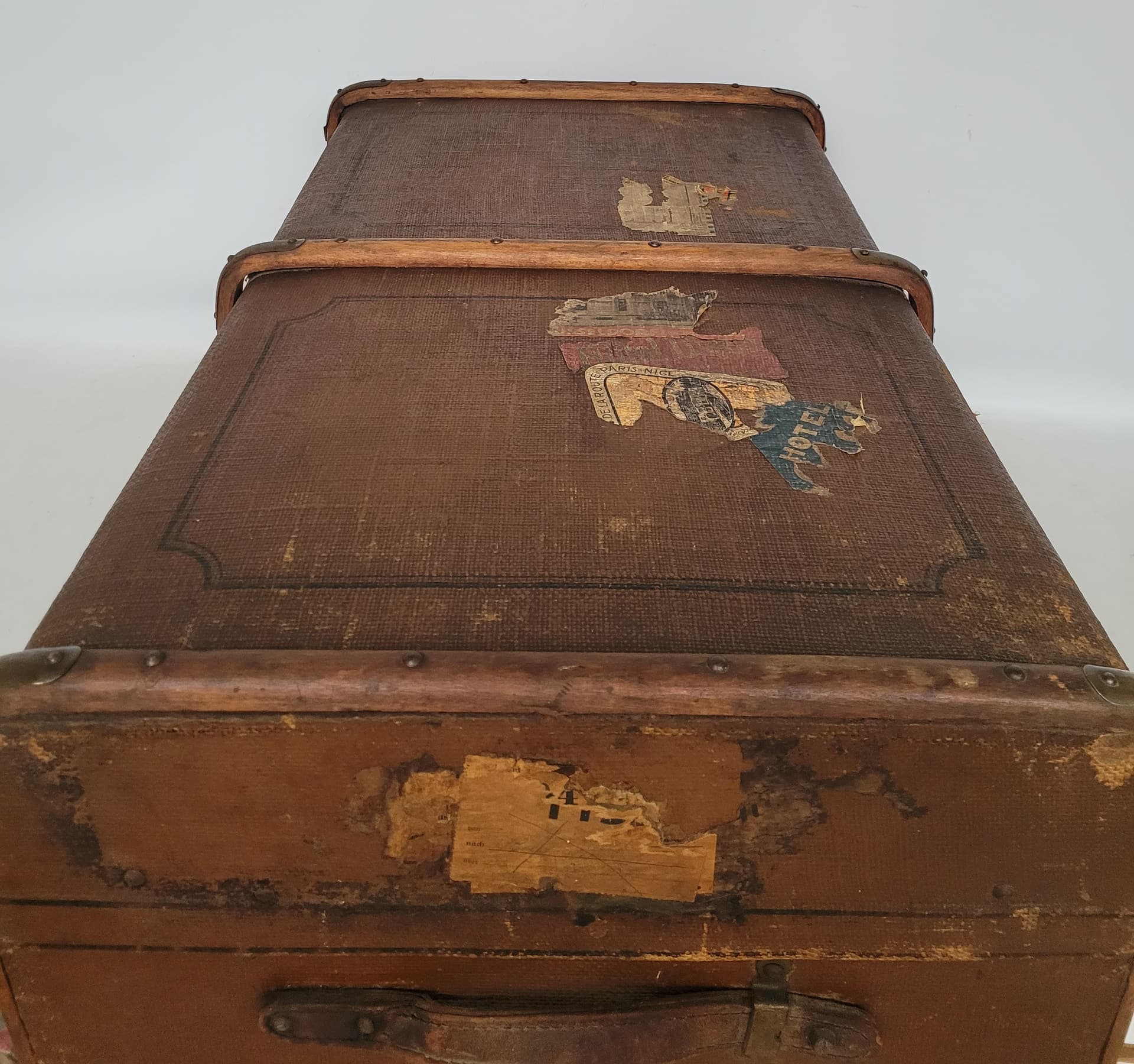 Travel trunk, brown, canvas, wood, leather, brass, 1920s - 377610