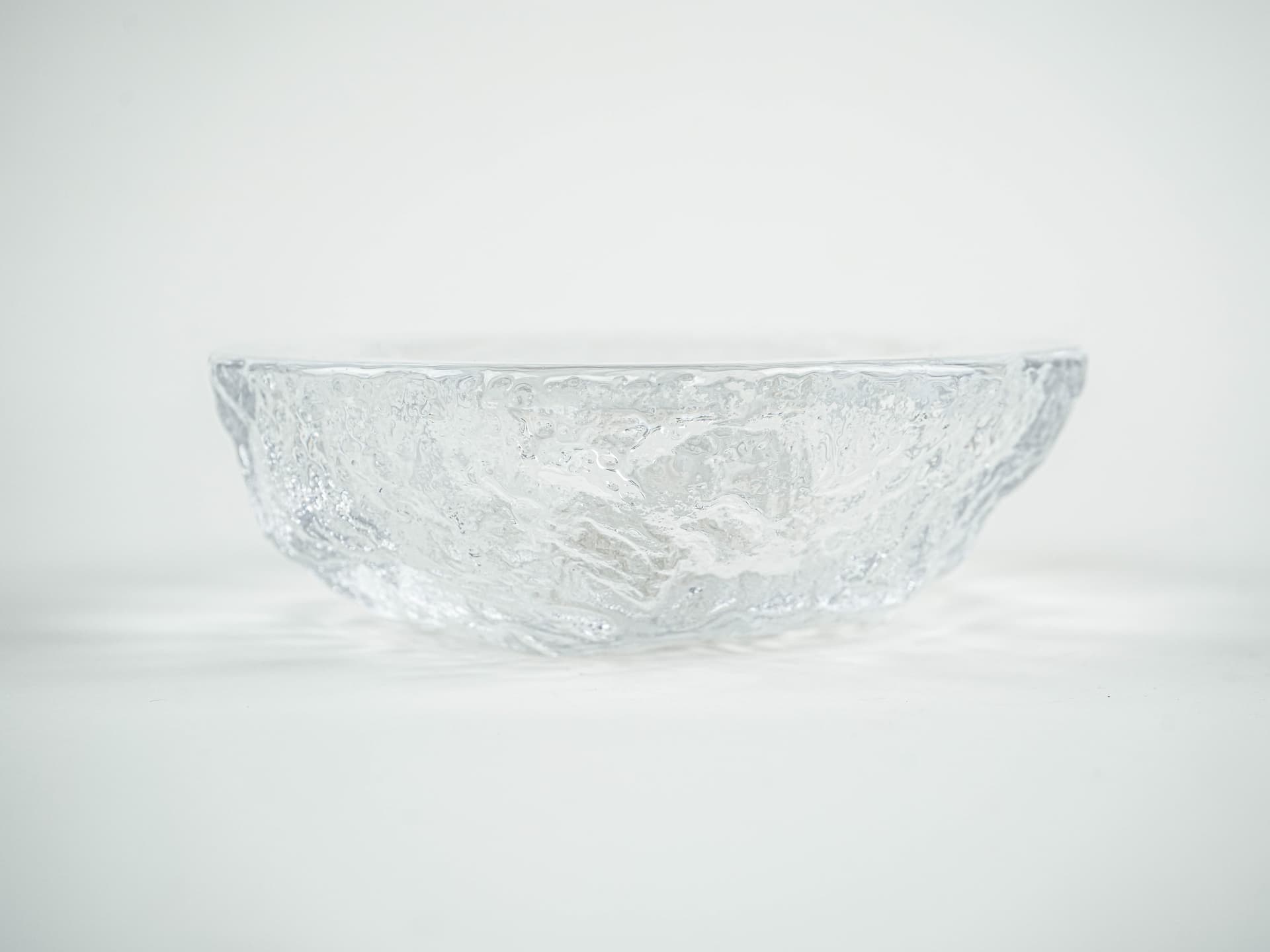 Decorative bowl, Kosta Boda, clear glass, Sweden, 1960s. - 377648