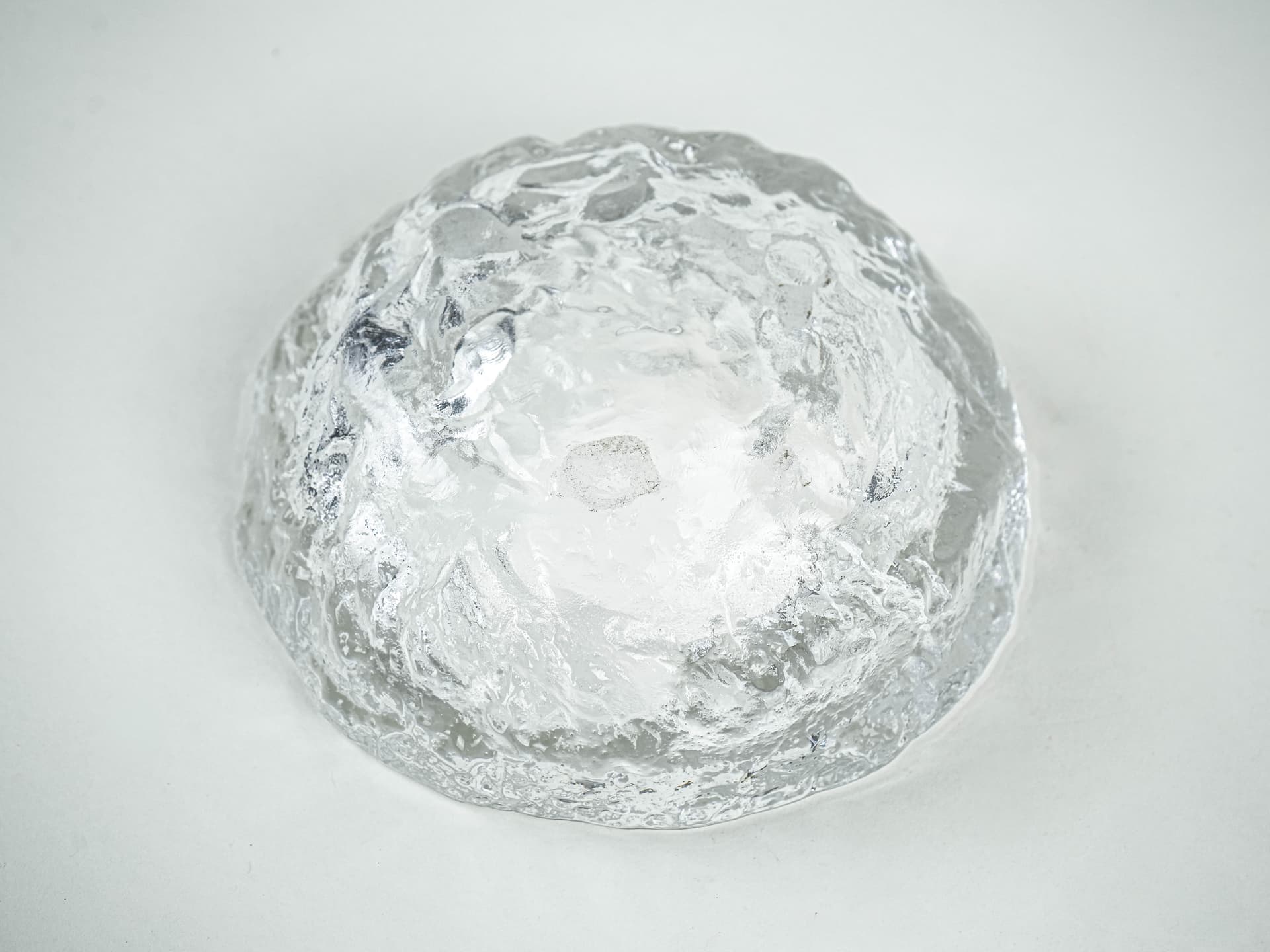 Decorative bowl, Kosta Boda, clear glass, Sweden, 1960s. - 377652