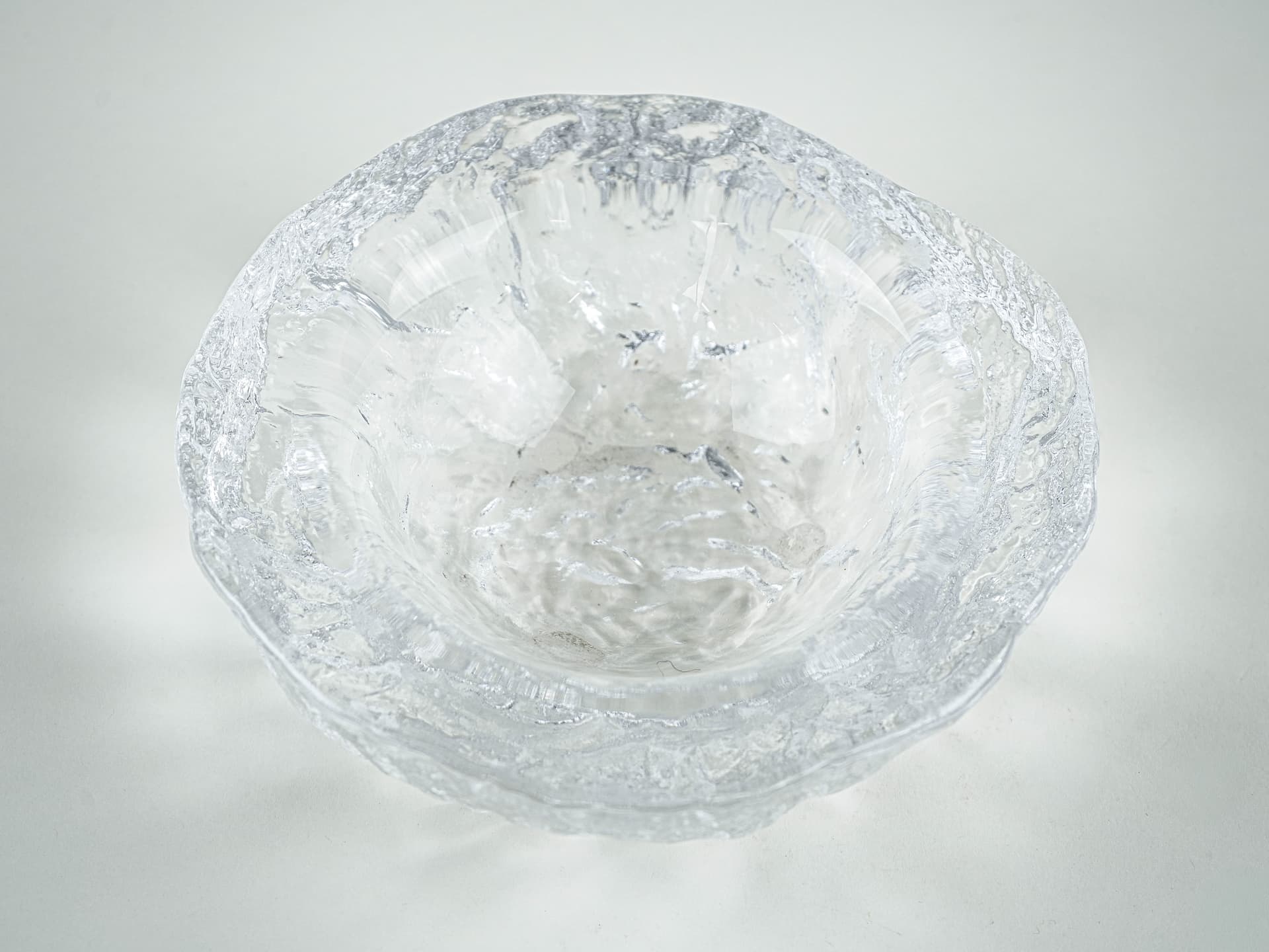 Decorative bowl, Kosta Boda, clear glass, Sweden, 1960s. - 377650