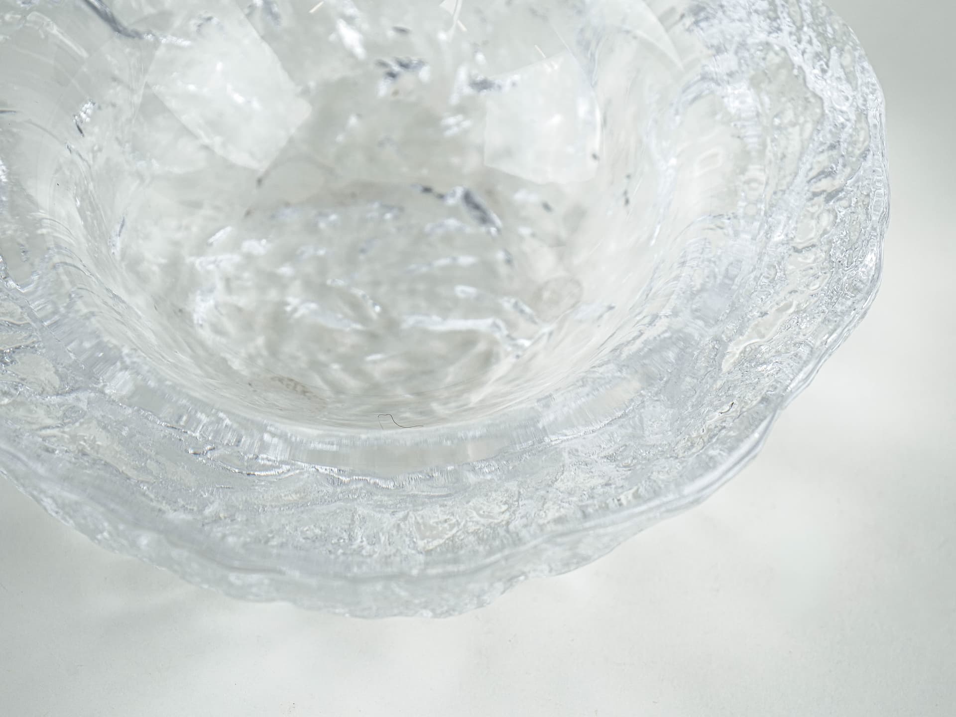 Decorative bowl, Kosta Boda, clear glass, Sweden, 1960s. - 377649
