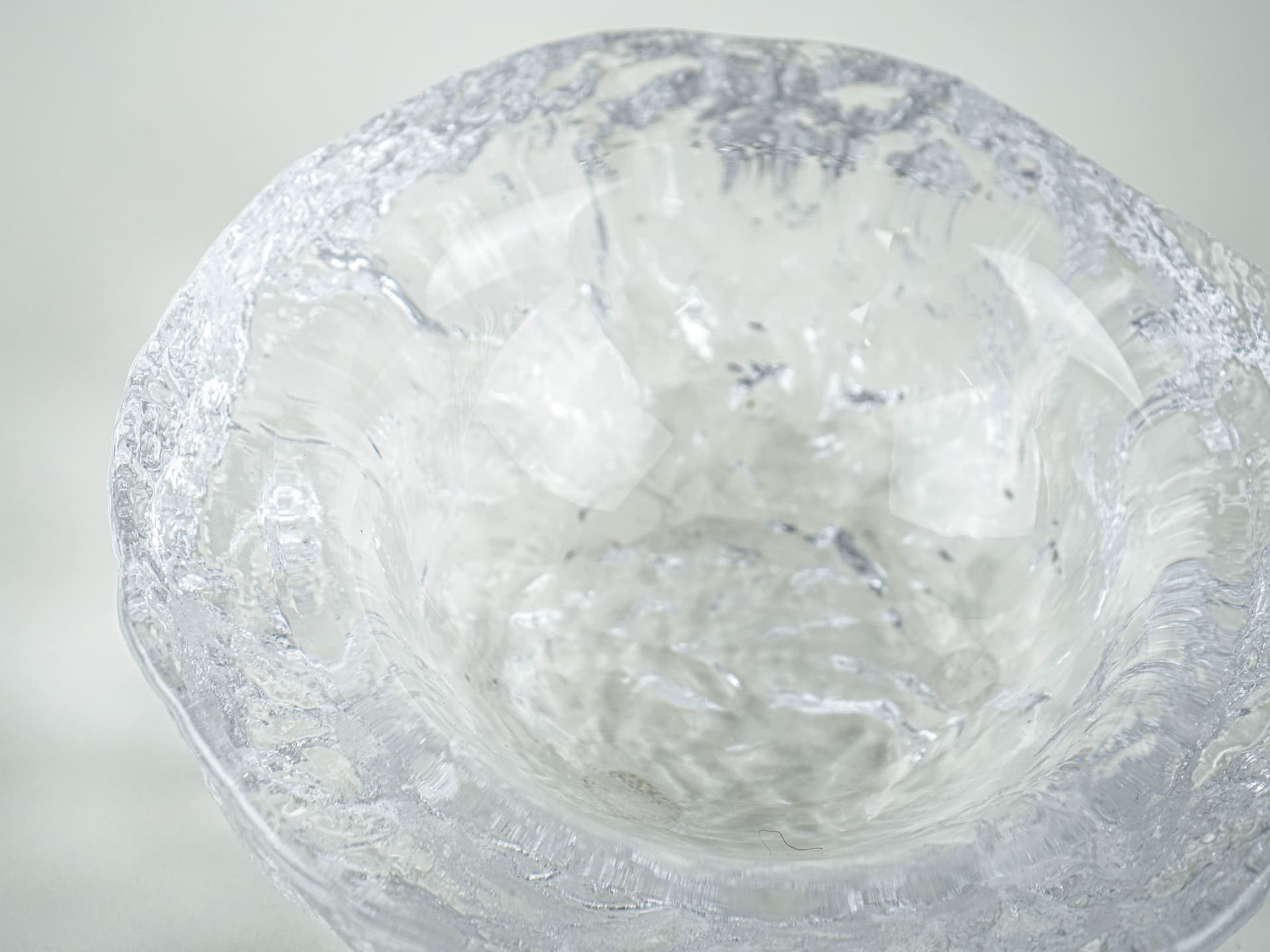 Decorative bowl, Kosta Boda, clear glass, Sweden, 1960s. - 377653