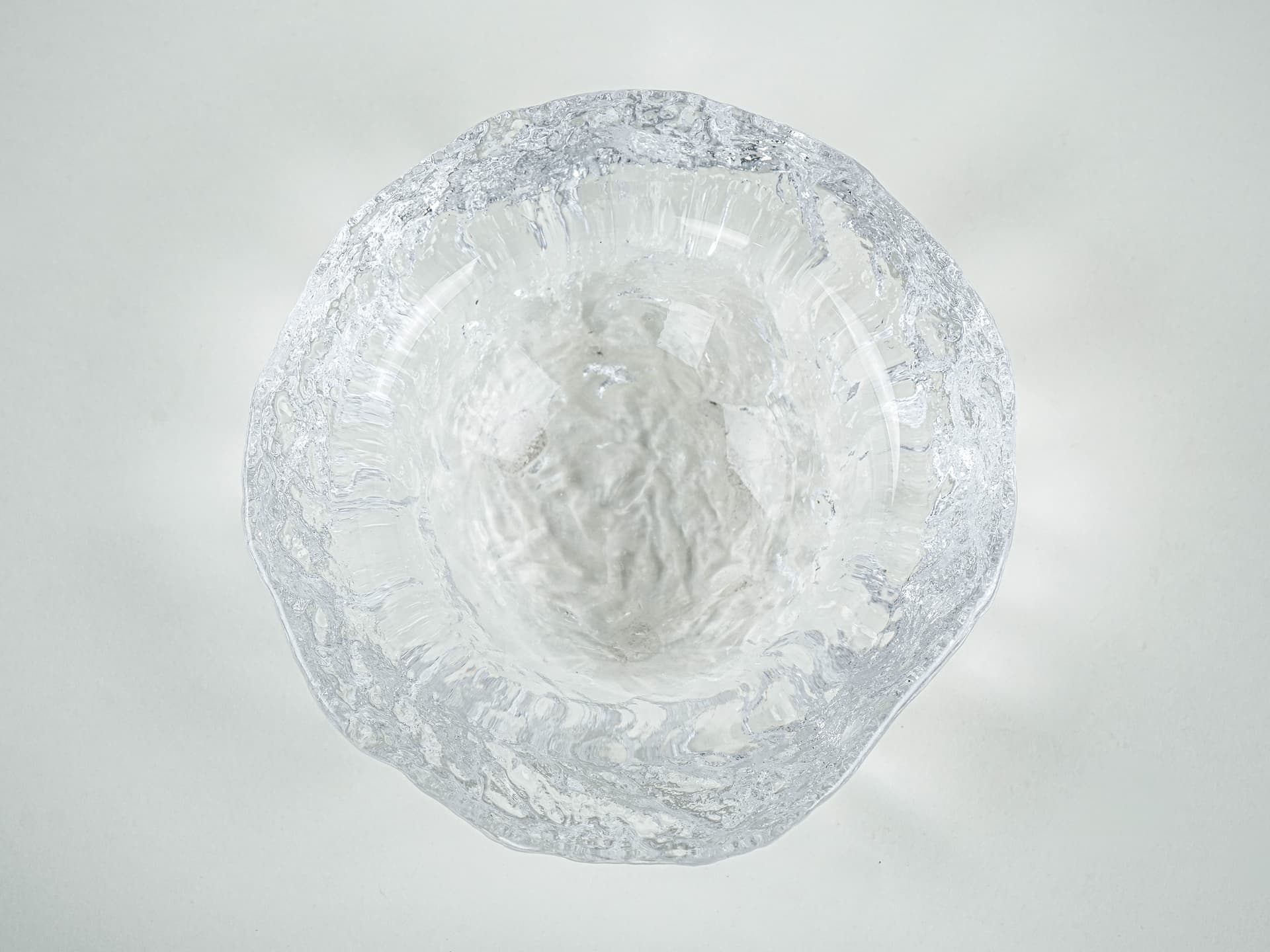 Decorative bowl, Kosta Boda, clear glass, Sweden, 1960s. - 377654