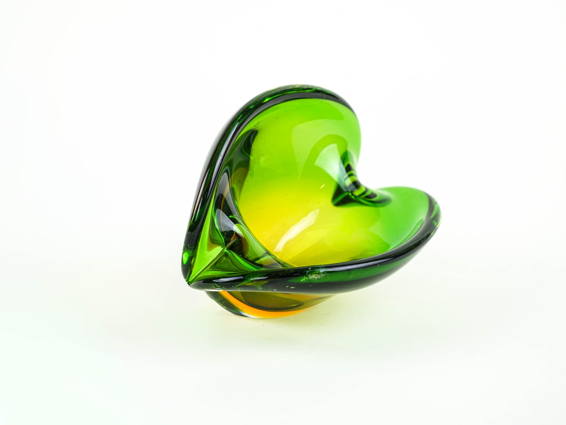 Bowl Sommerso, green yellow, glass, Murano, Italy, 1960s. - 377704