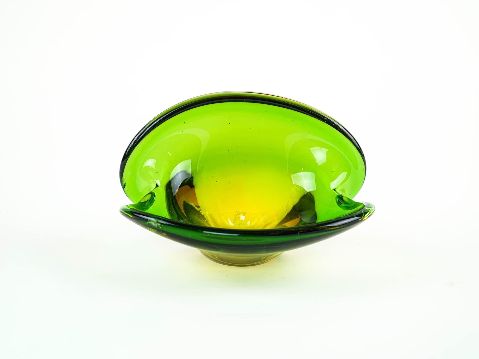 Bowl Sommerso, green yellow, glass, Murano, Italy, 1960s. - 377707