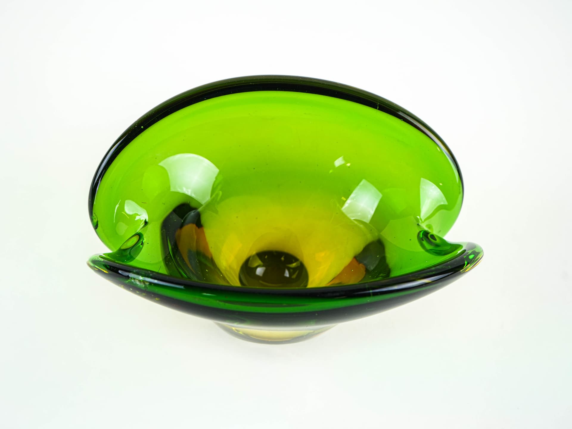 Bowl Sommerso, green yellow, glass, Murano, Italy, 1960s. - 377709