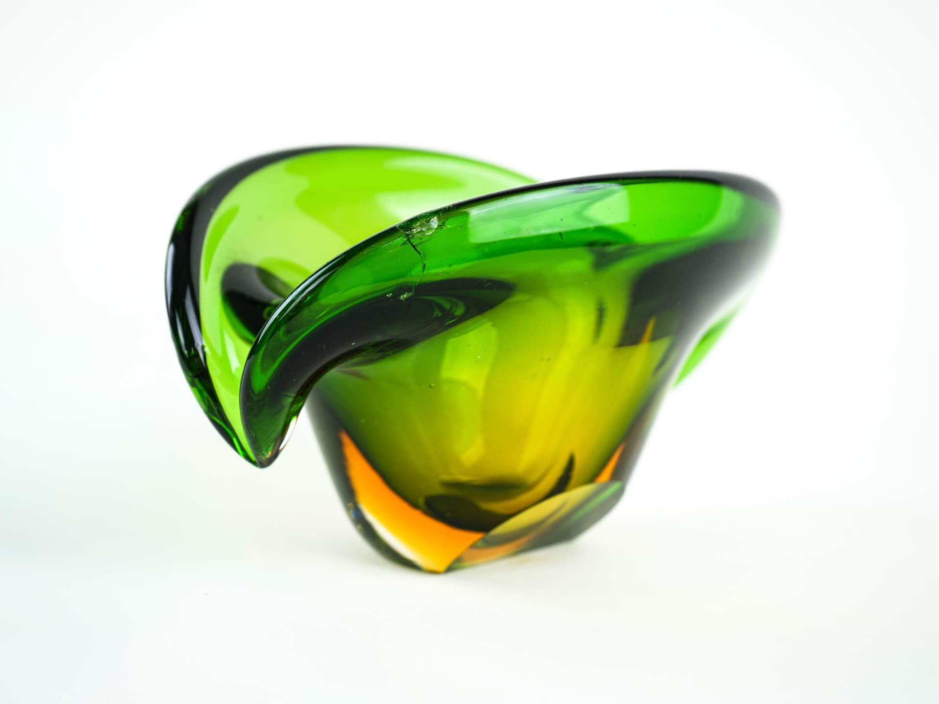 Bowl Sommerso, green yellow, glass, Murano, Italy, 1960s. - 377708