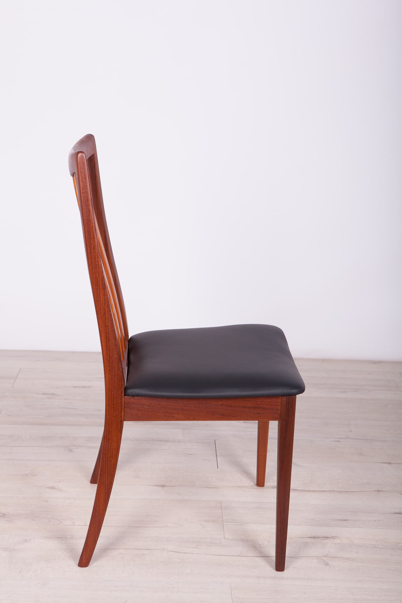 Set of Six Chairs, teak, black leather, by L. Dandy, G-Plan, United Kingdom, 1960s. - 377719