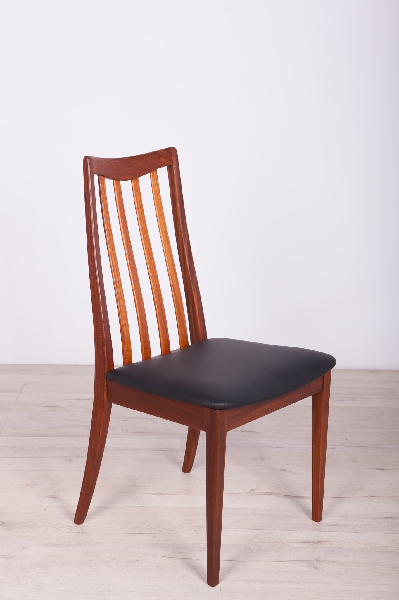 Set of Six Chairs, teak, black leather, by L. Dandy, G-Plan, United Kingdom, 1960s. - 377718