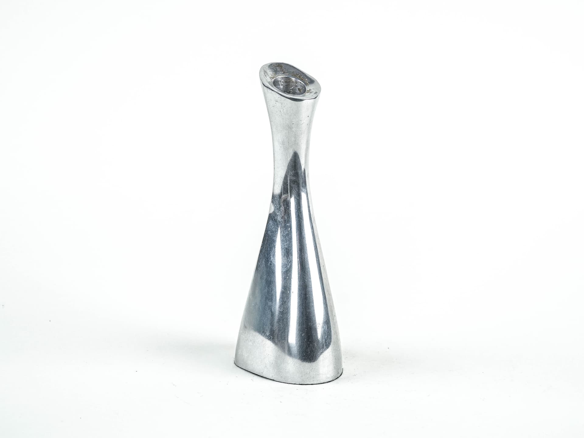 Candlestick Organic Modern, silver aluminium, Europe, 1970s. - 377816