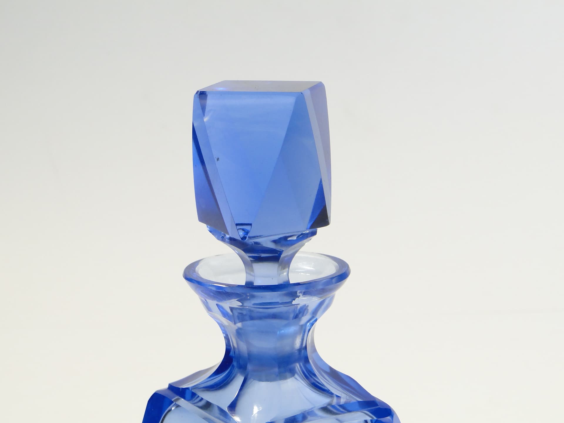 Decanter, Art Deco, blue crystal, attrib. Moser, Czechoslovakia, 1930s - 377900