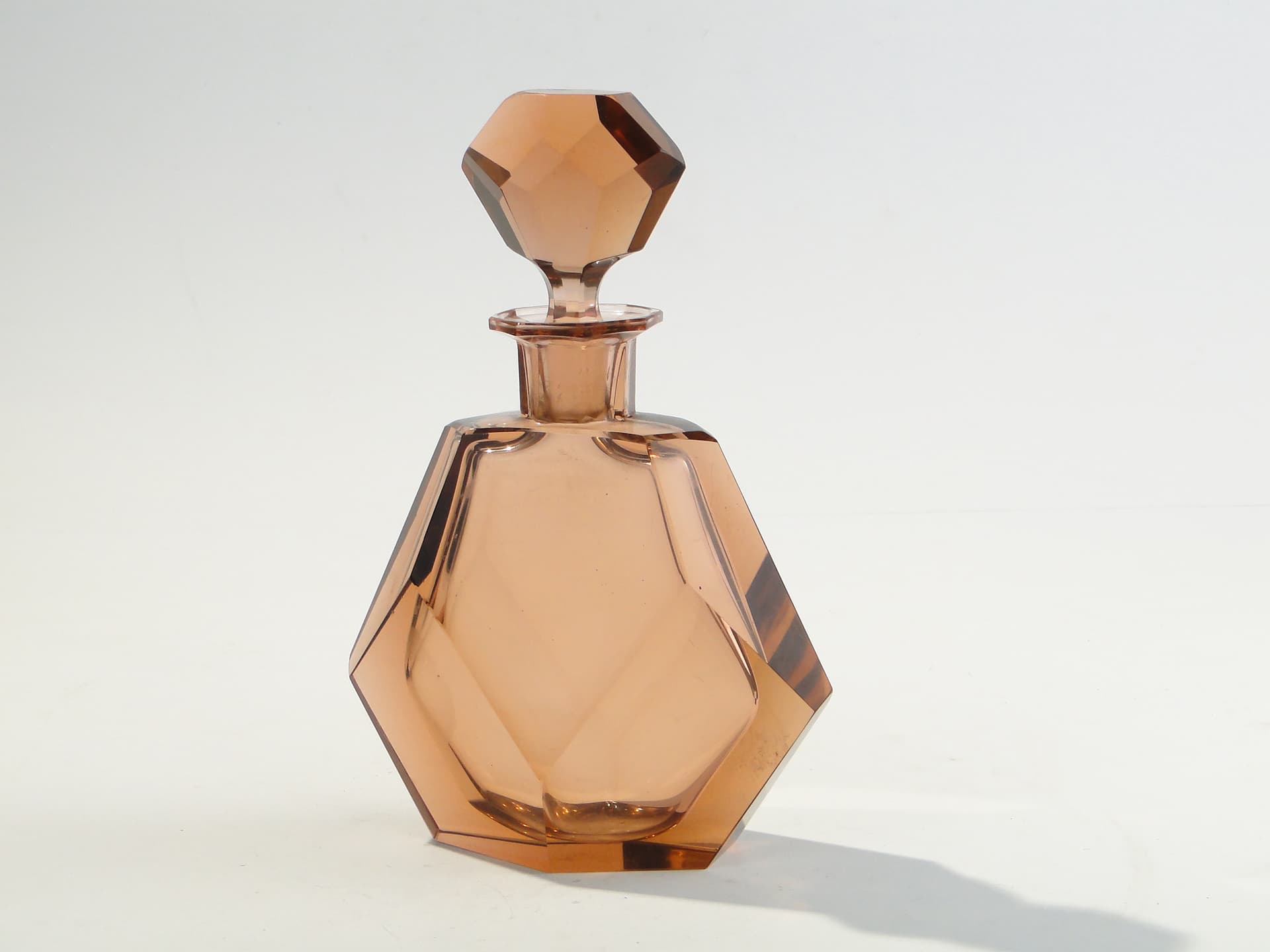 Decanter Art Deco, rosaline, crystal, attributed to Moser, Czechoslovakia, 1930s - 377921