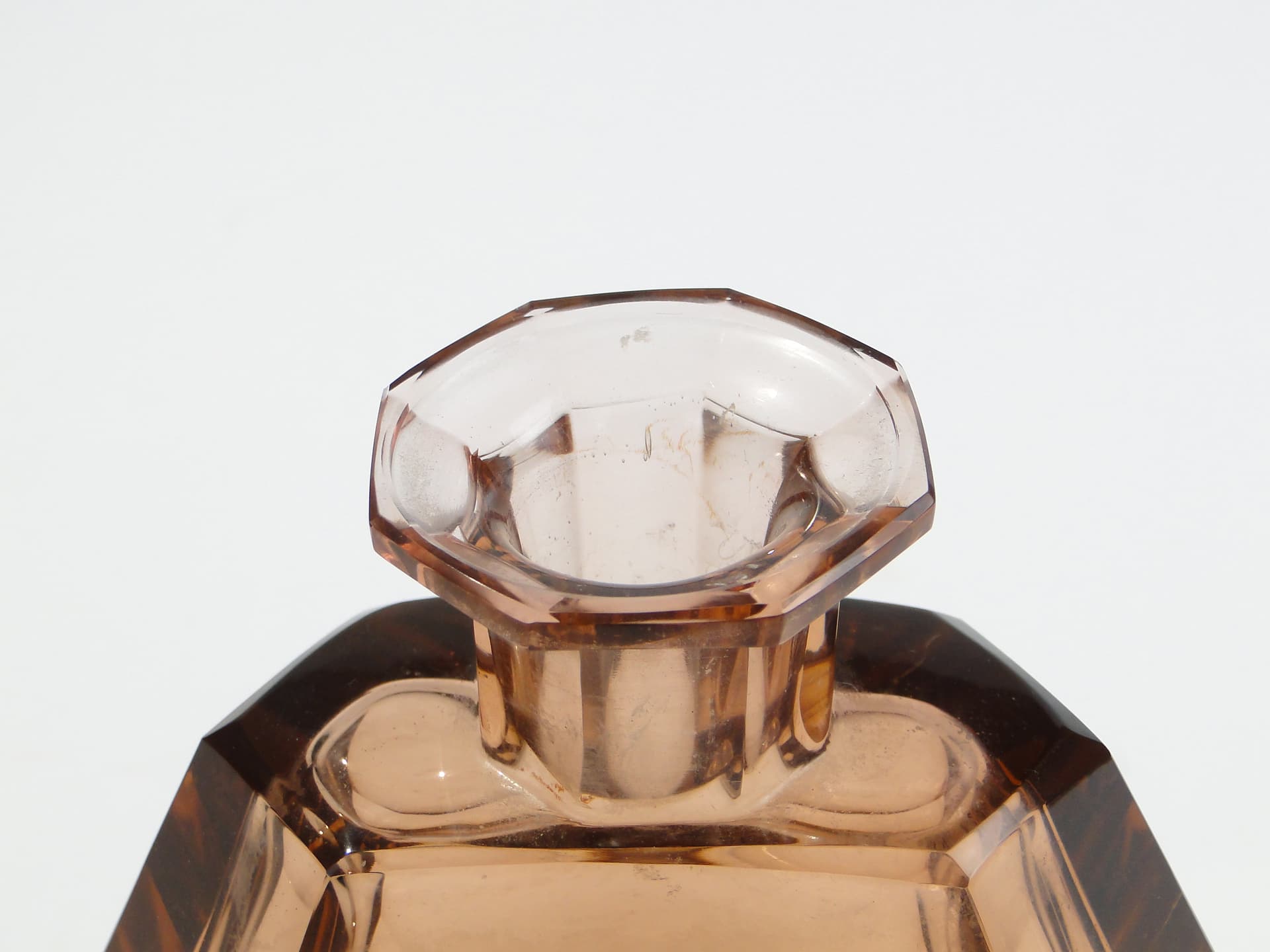 Decanter Art Deco, rosaline, crystal, attributed to Moser, Czechoslovakia, 1930s - 377924