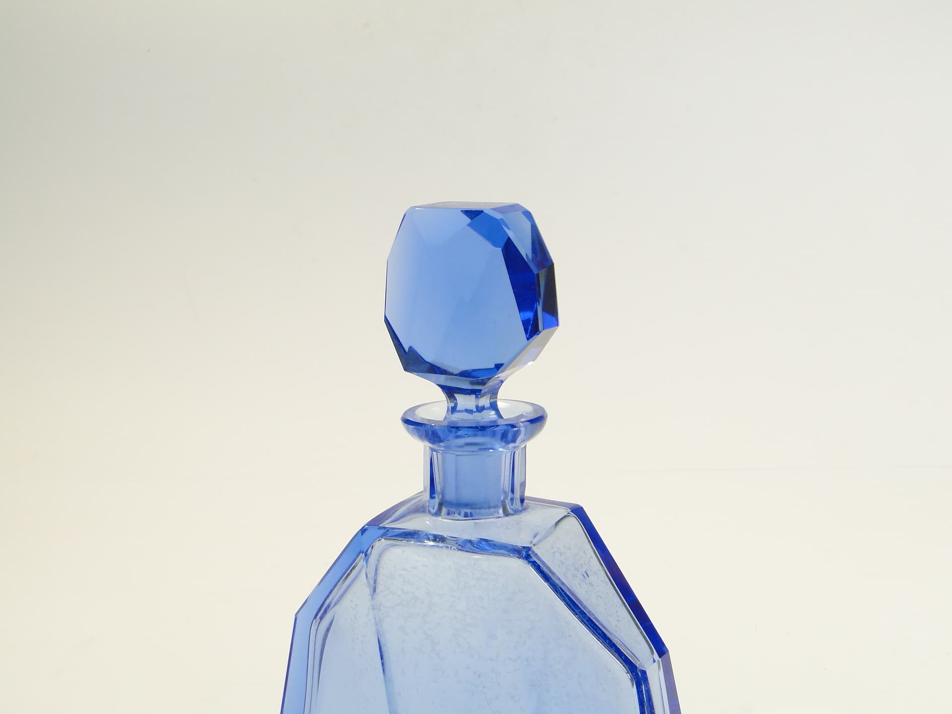 Decanter Art Deco, blue crystal, Moser, Czechoslovakia, 1930s - 377934
