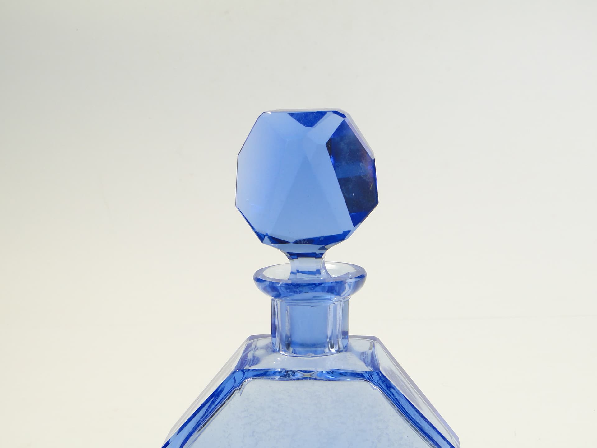 Decanter Art Deco, blue crystal, Moser, Czechoslovakia, 1930s - 377936