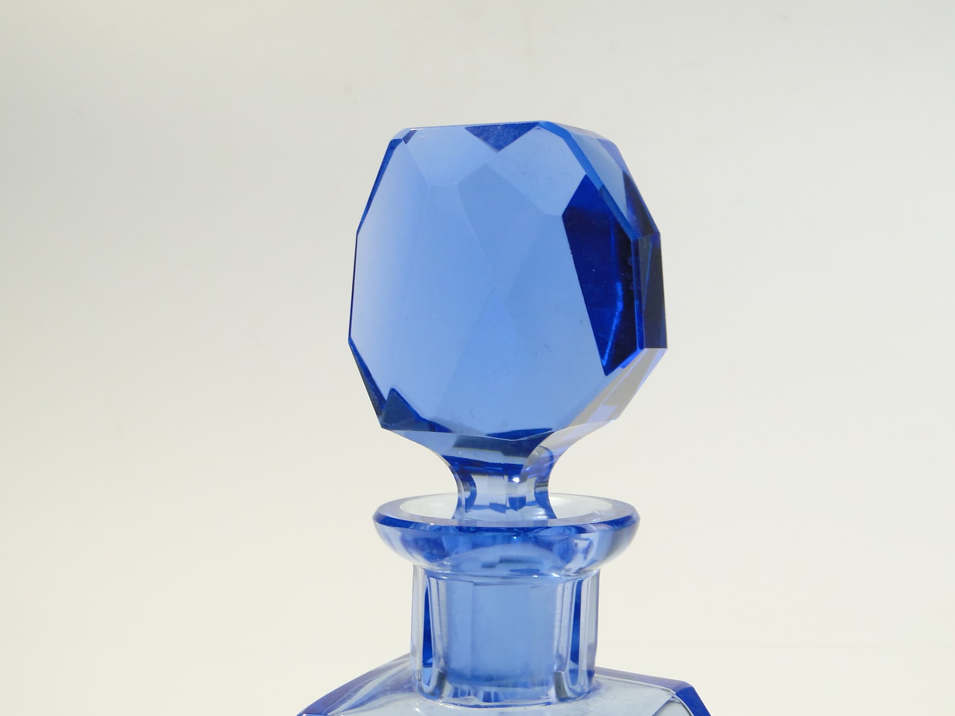 Decanter Art Deco, blue crystal, Moser, Czechoslovakia, 1930s - 377931