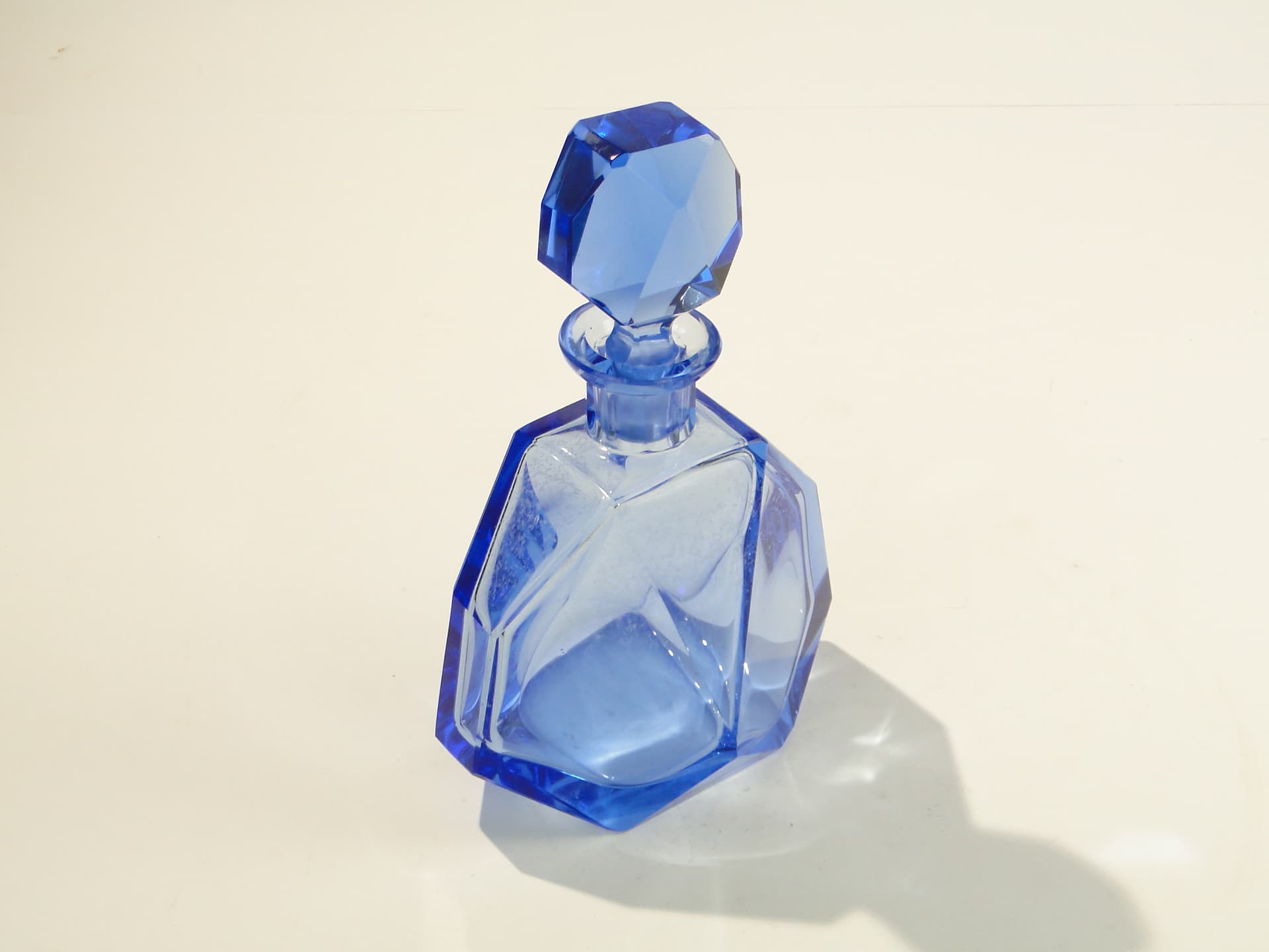 Decanter Art Deco, blue crystal, Moser, Czechoslovakia, 1930s - 377933