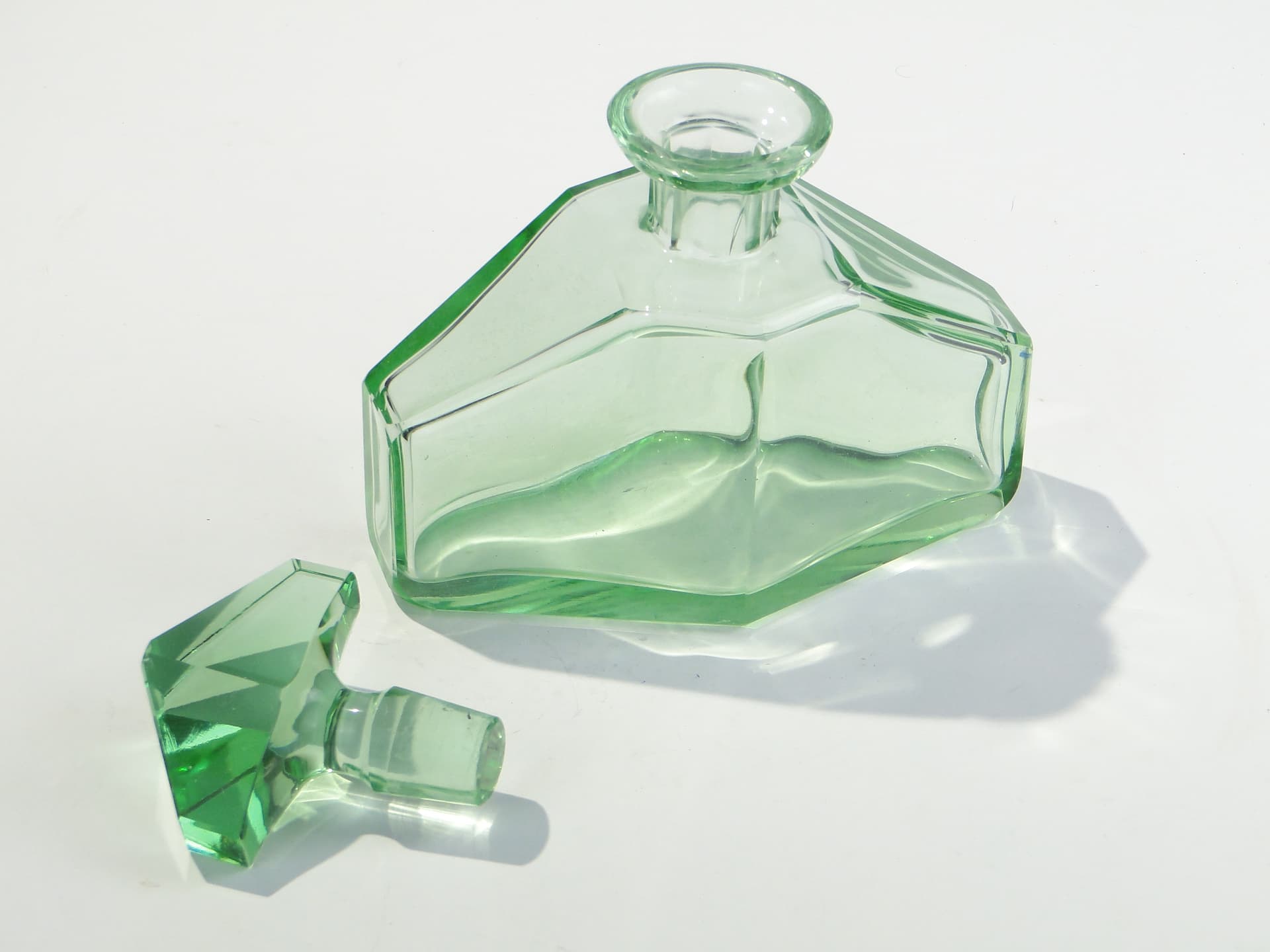 Decanter, green crystal, Moser, Czechia, 1930s - 377948