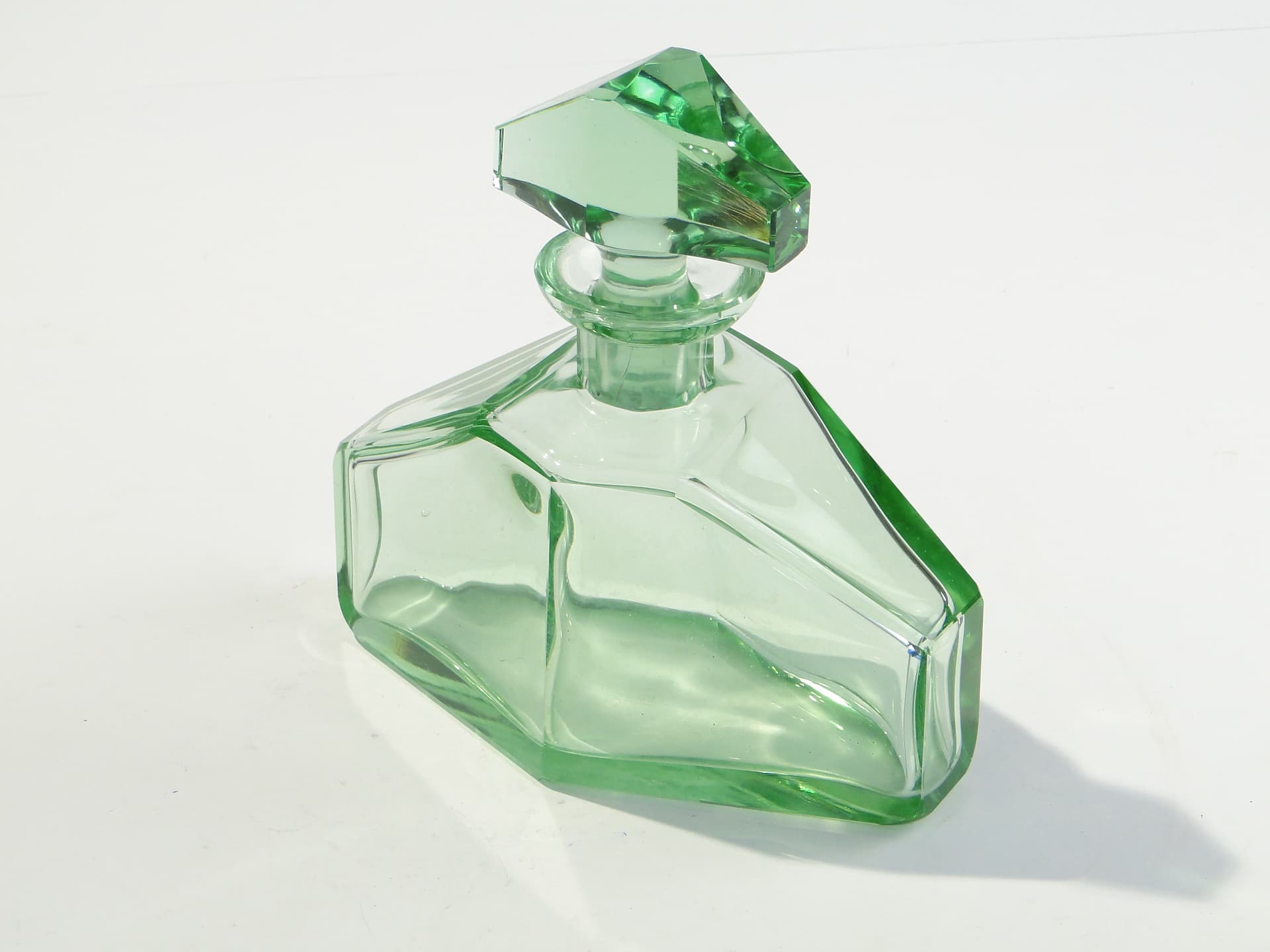Decanter, green crystal, Moser, Czechia, 1930s - 377947