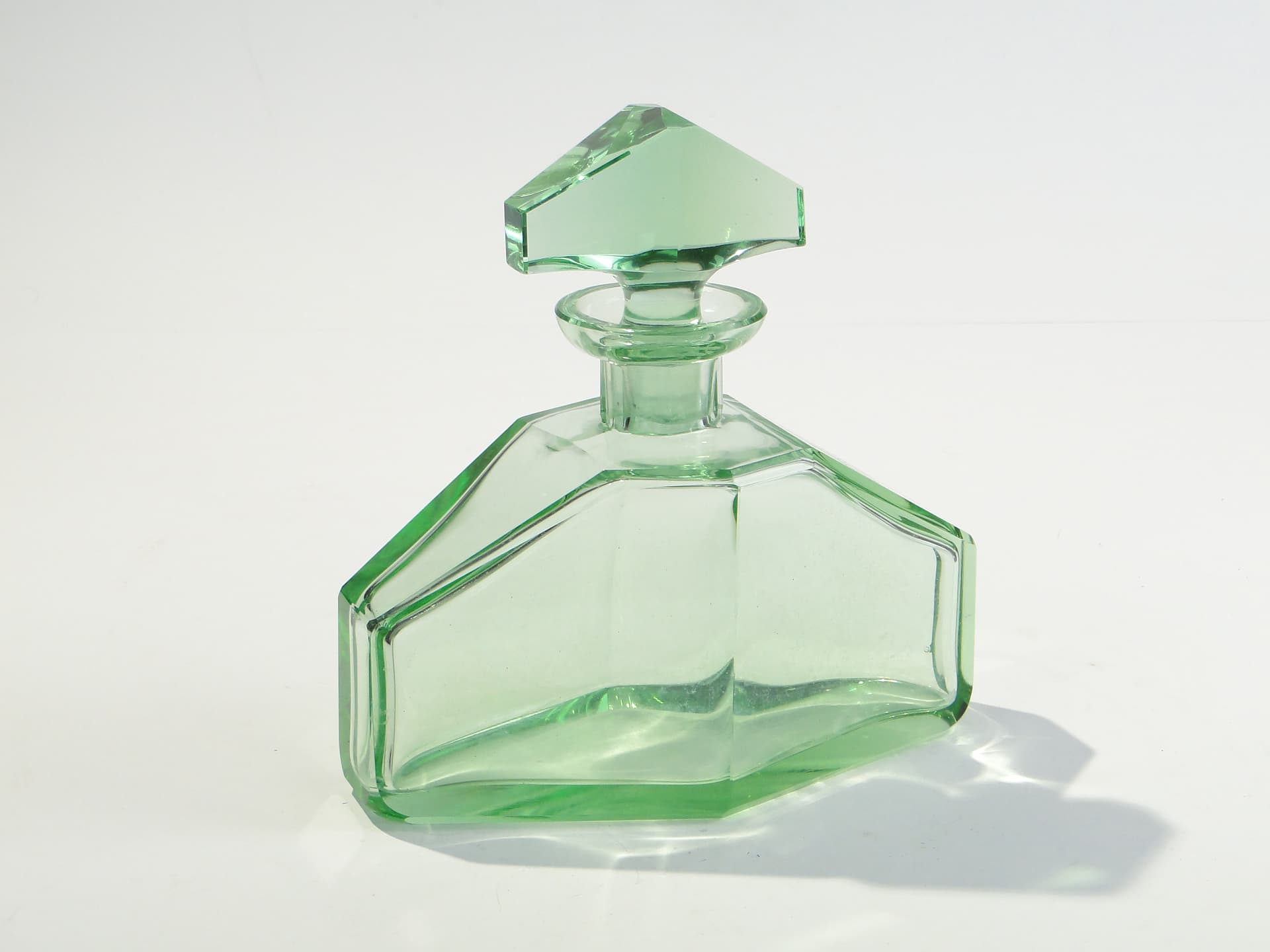 Decanter, green crystal, Moser, Czechia, 1930s - 377943
