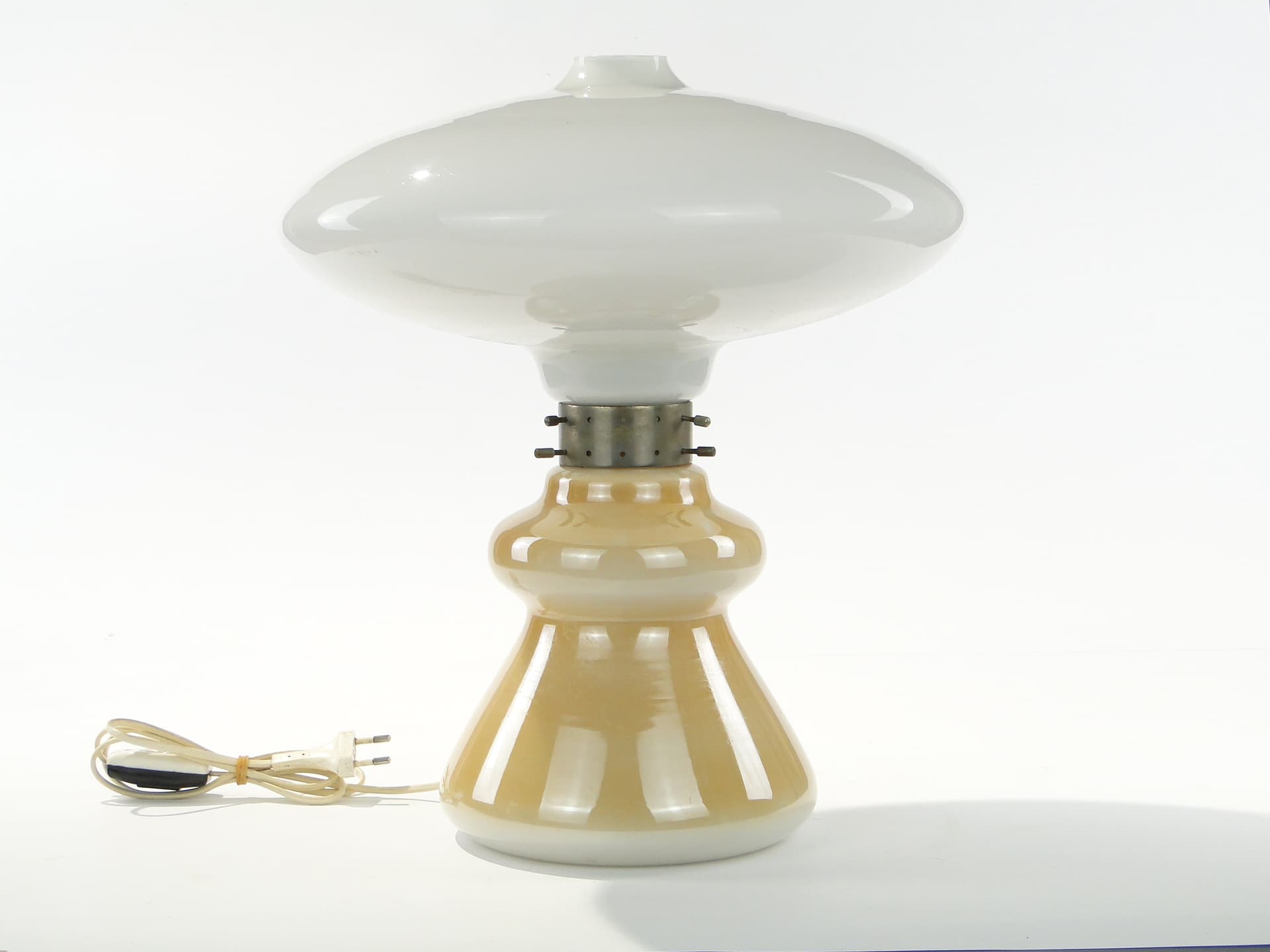 Lampa stołowa, brązowy szkło, biały szkło, metal, Zakłady Elektryczne Virtpol, Polska, lata 50. - 377985