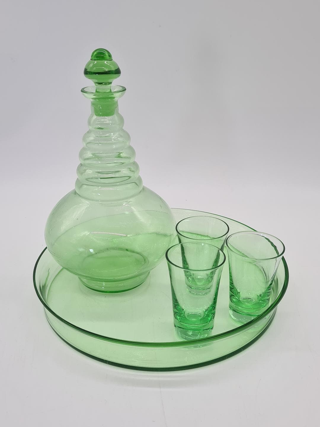 Zestaw likierowy Art déco, szkło zielone, Czechy, lata 20. - 378159