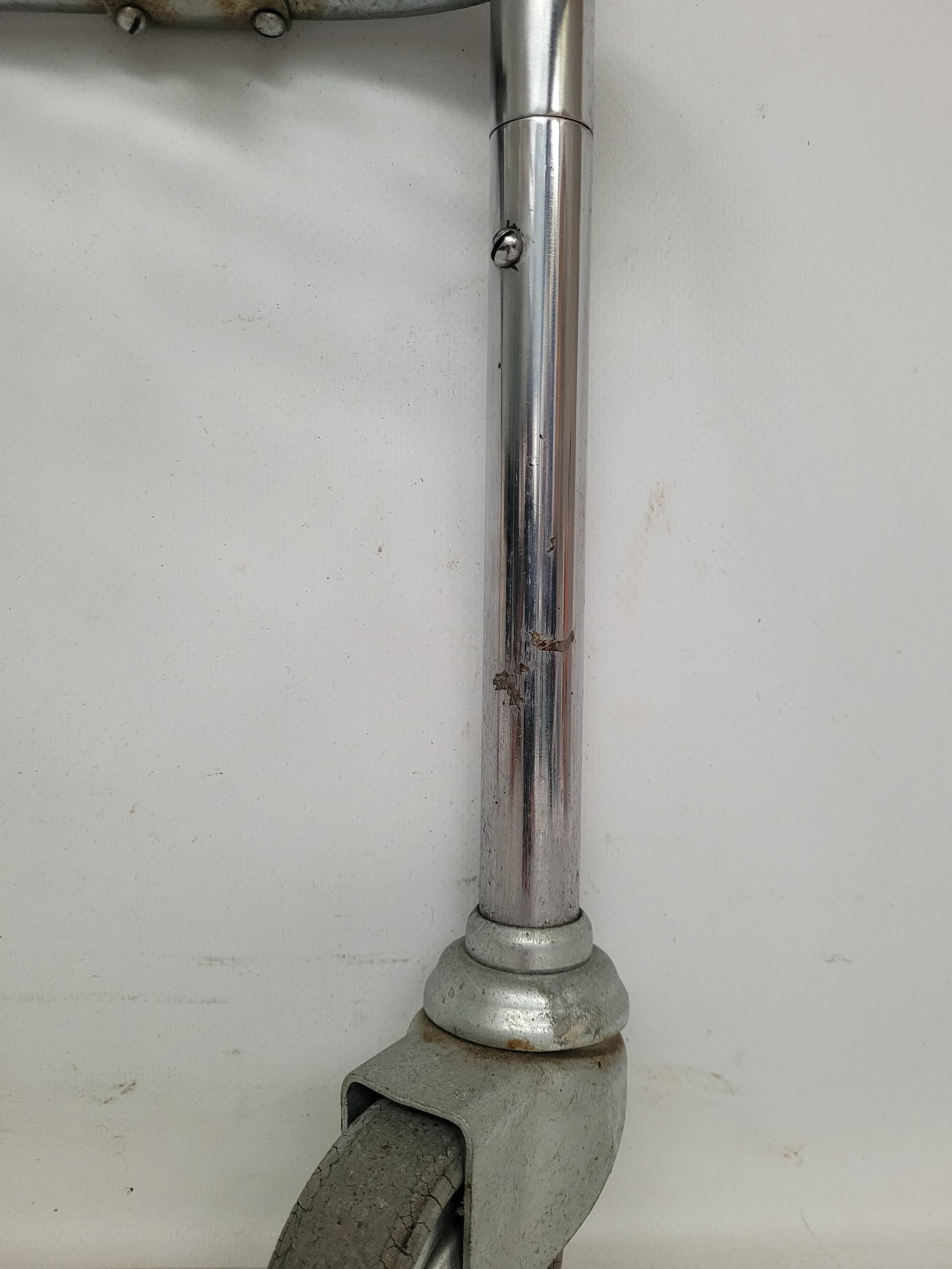 Bar Trolley Bauhaus, silver steel, clear glass, 1970s - 378229