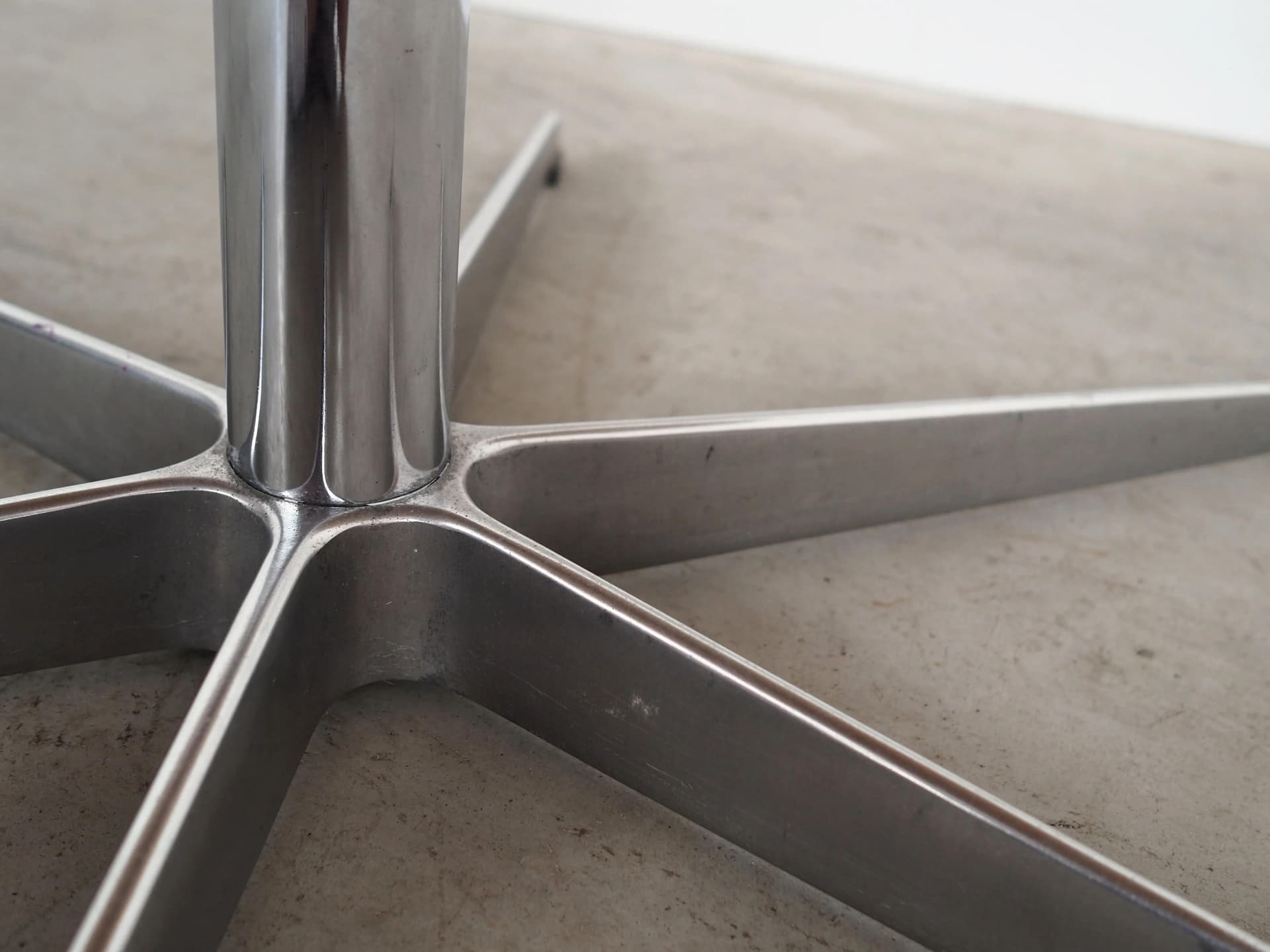 Round table, black ash, grey metal, by A. Jacobsen, Fritz Hansen, Denmark, 1960s. - 27981