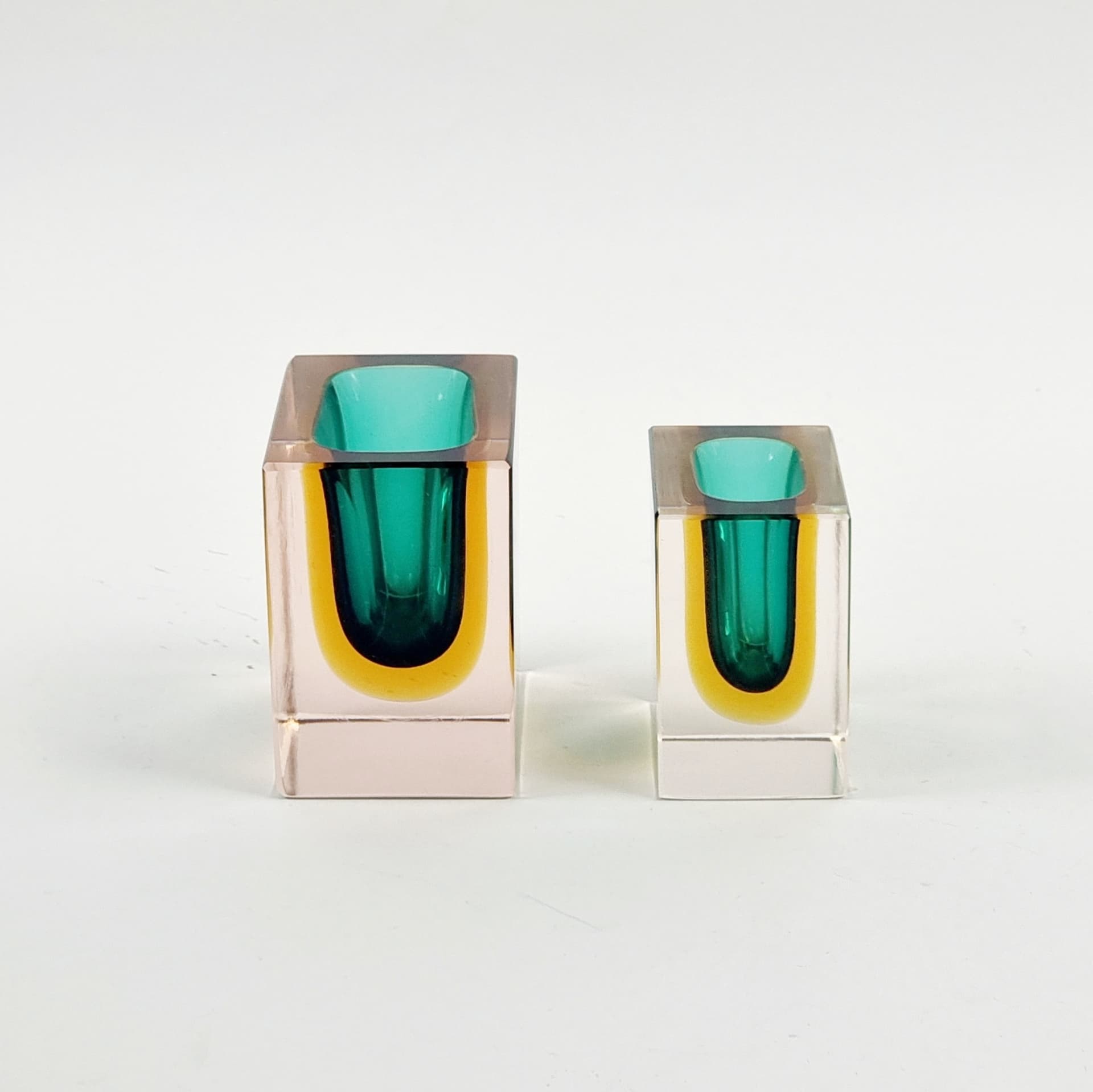 Pair of dishes Sommerso, Murano glass green yellow clear, by F. Poli, Seguso Vetri D'Arte, Italy, 1970s. - 381680