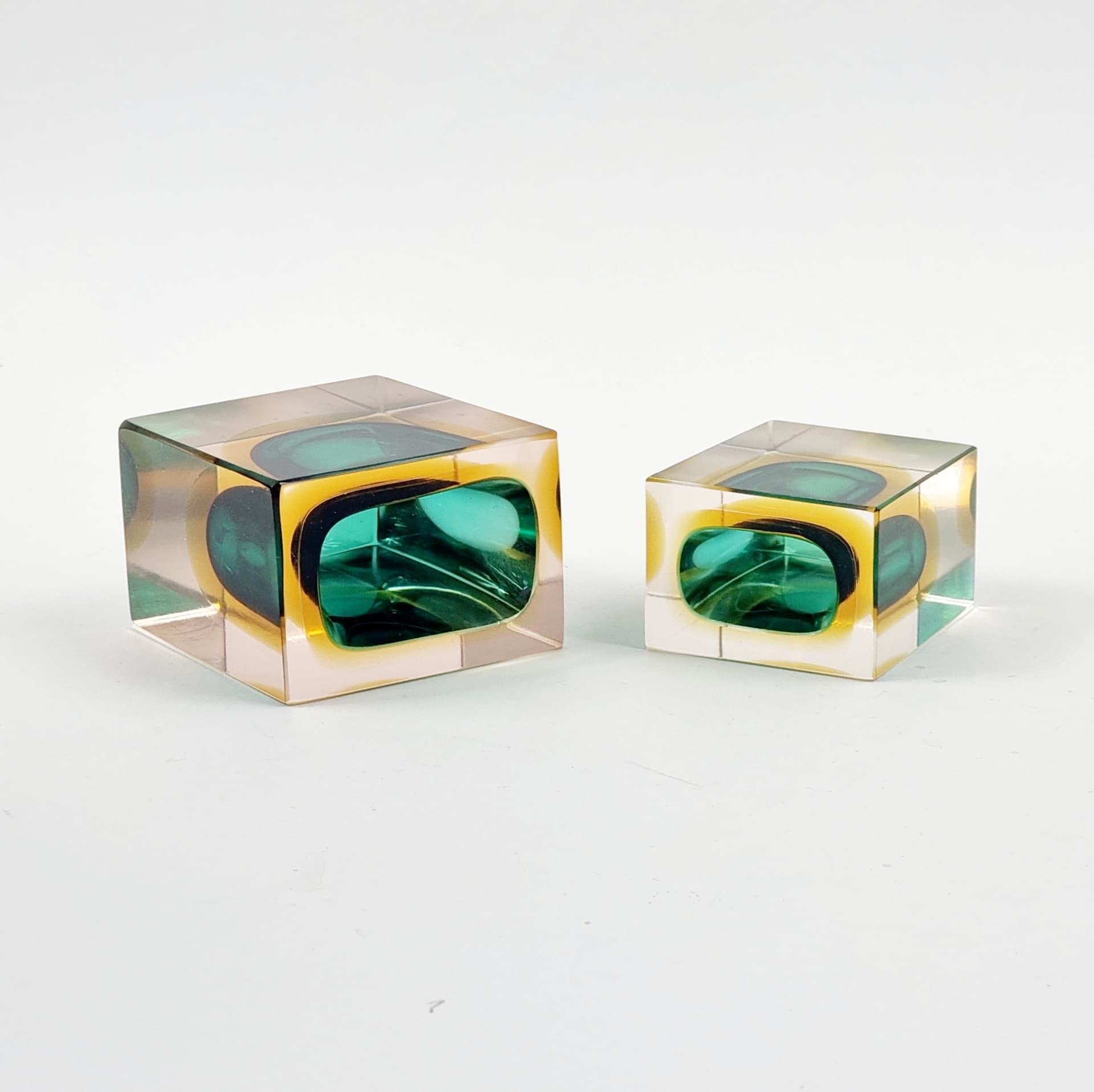 Pair of dishes Sommerso, Murano glass green yellow clear, by F. Poli, Seguso Vetri D'Arte, Italy, 1970s. - 381683