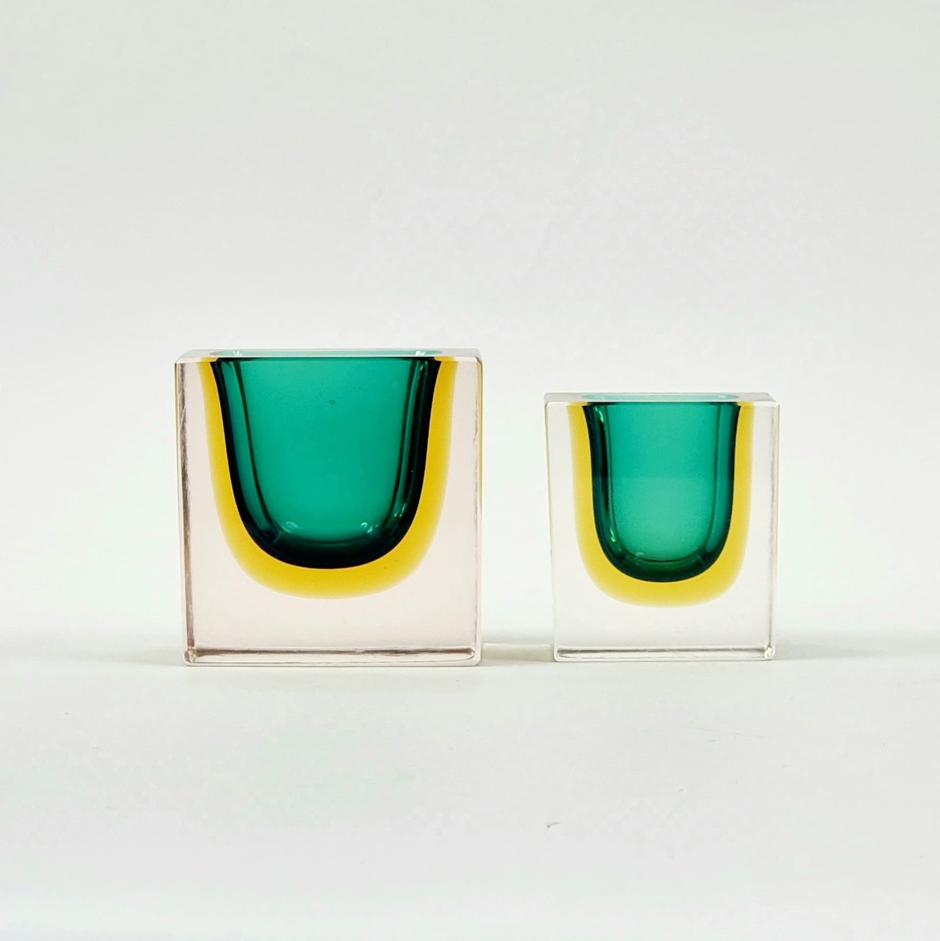 Pair of dishes Sommerso, Murano glass green yellow clear, by F. Poli, Seguso Vetri D'Arte, Italy, 1970s. - 381678