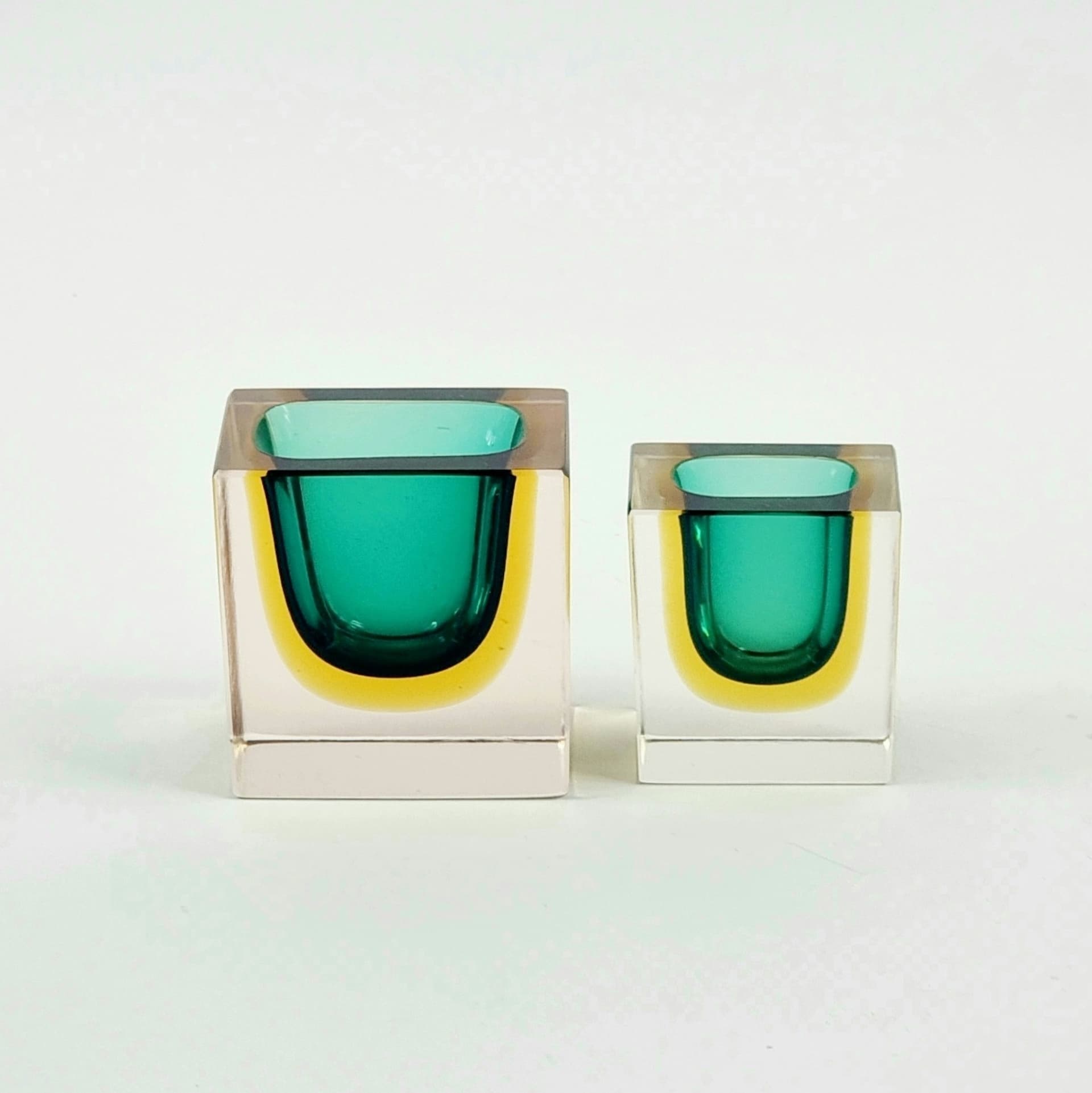 Pair of dishes Sommerso, Murano glass green yellow clear, by F. Poli, Seguso Vetri D'Arte, Italy, 1970s. - 381679