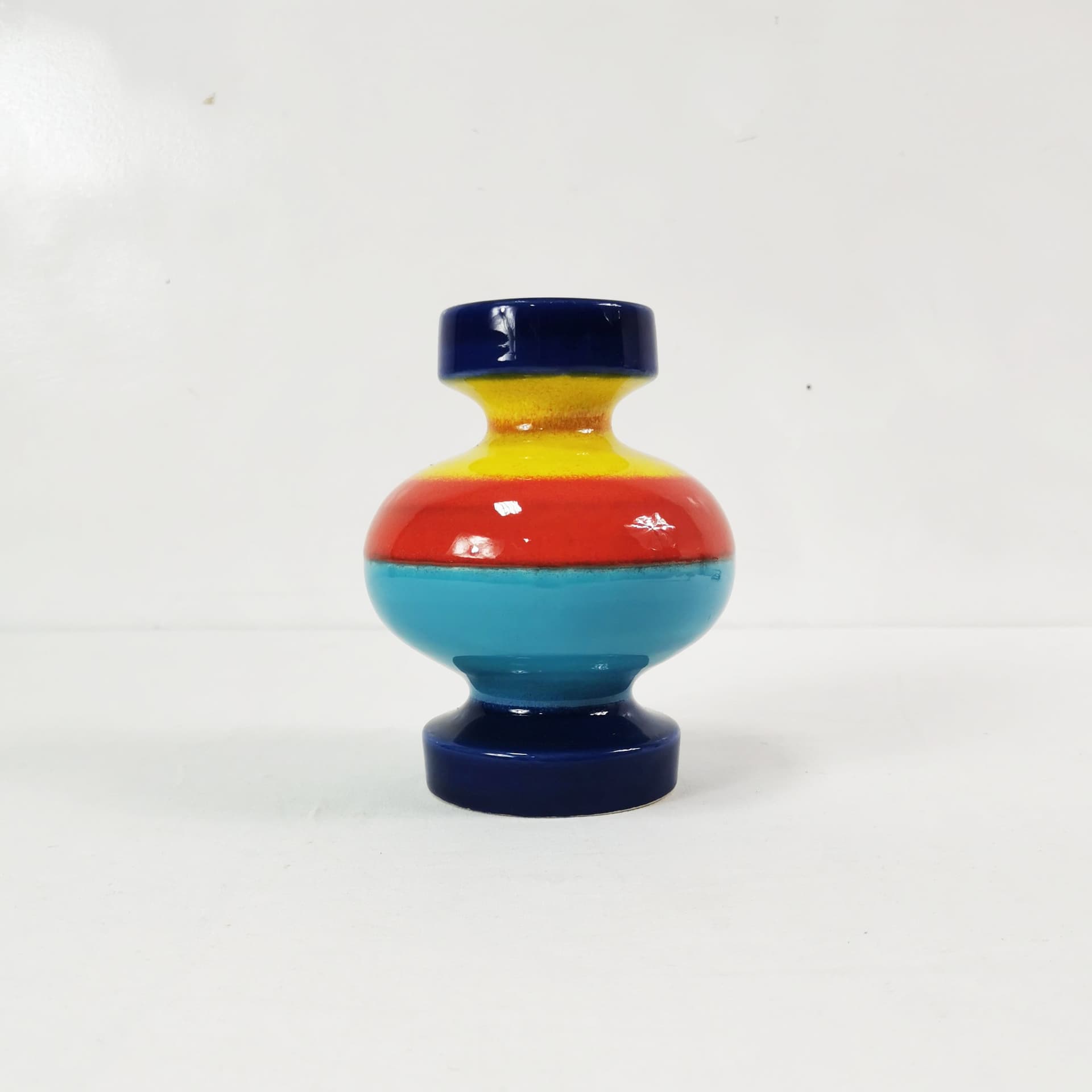 Vase Bauhaus, blue red yellow ceramic, by G. Schmider, Zeller Keramik, Germany, 1950s. - 381729